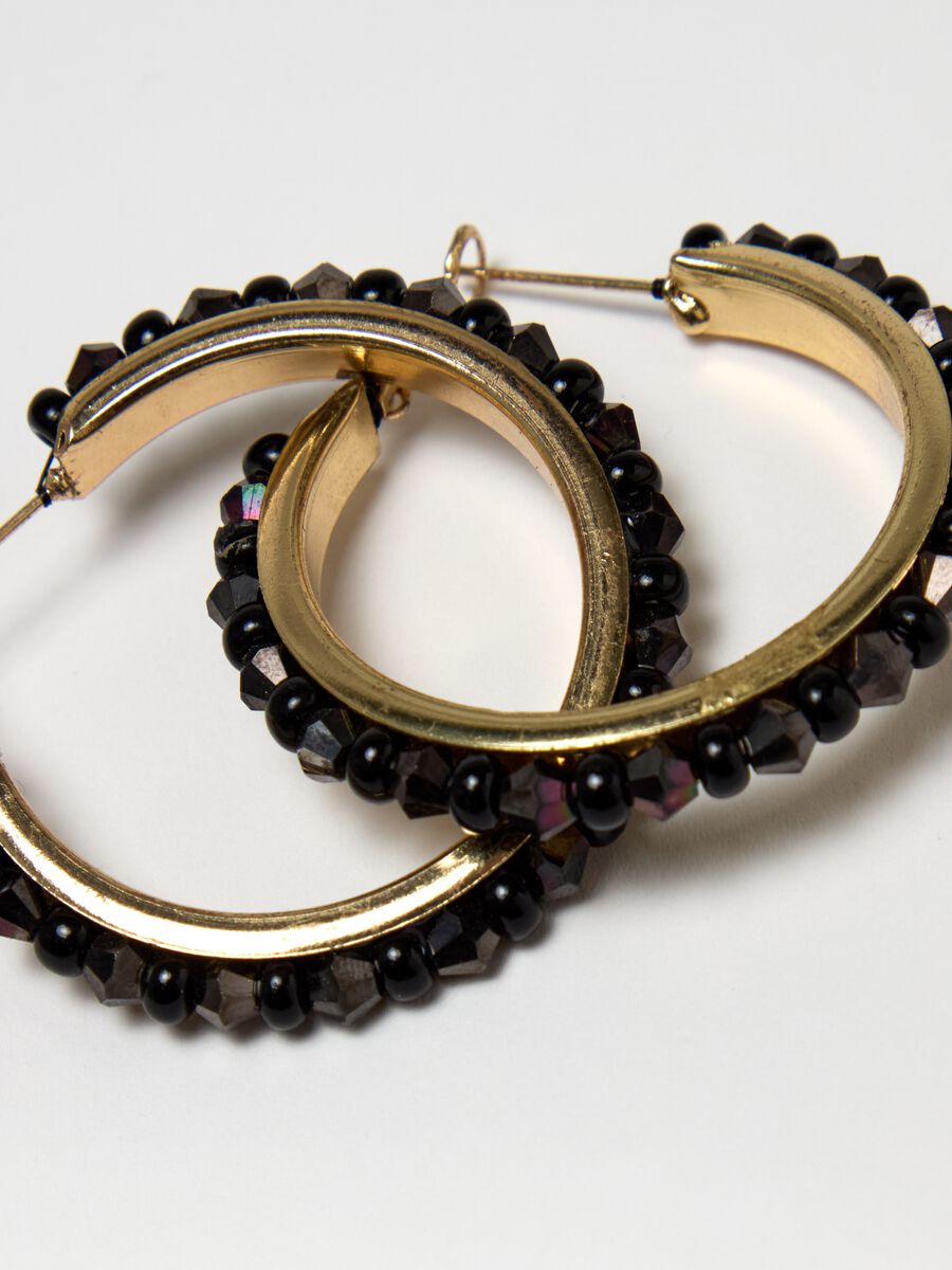 Hoop earrings with beads_2