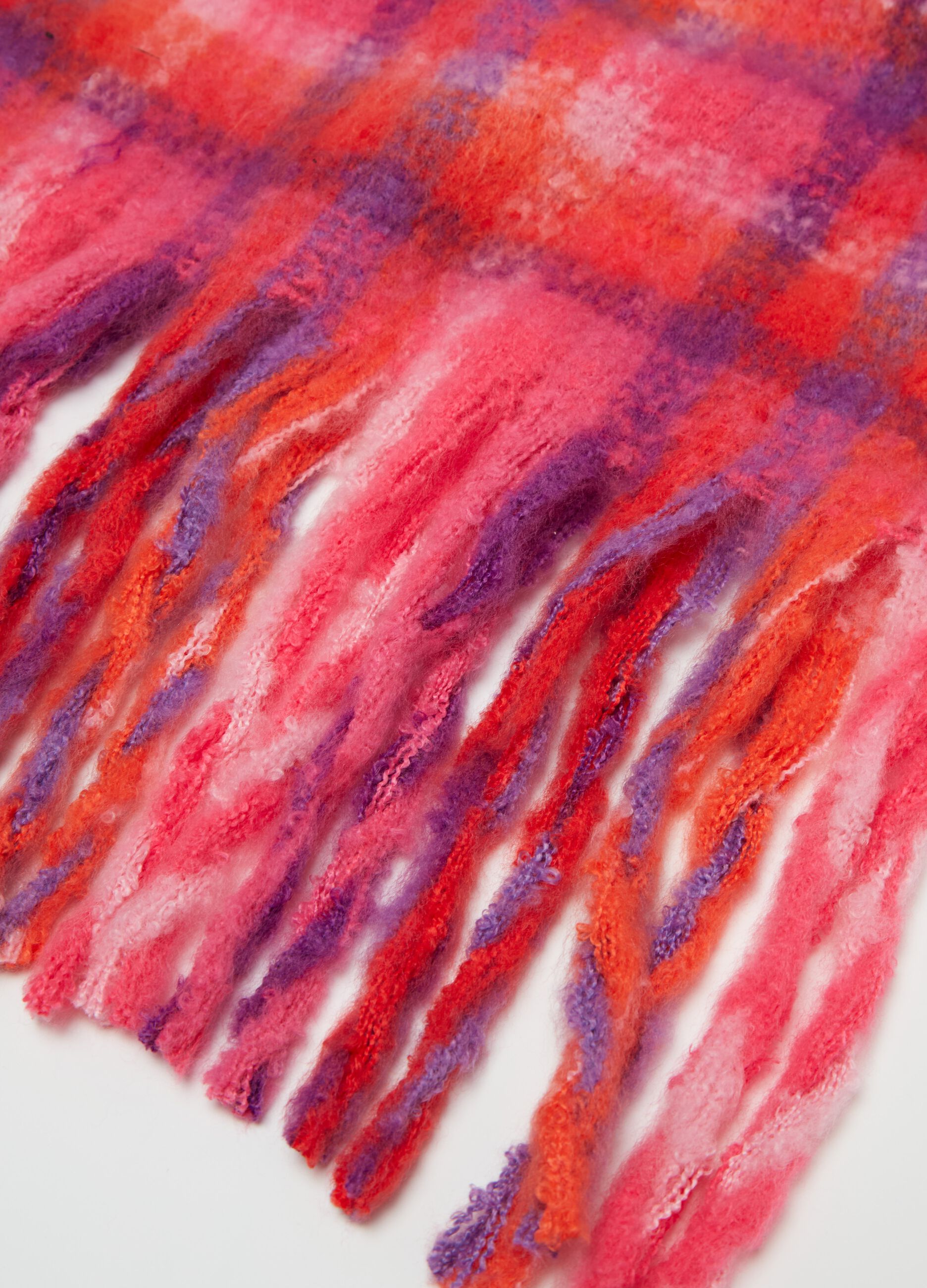 Chequered print scarf with fringe