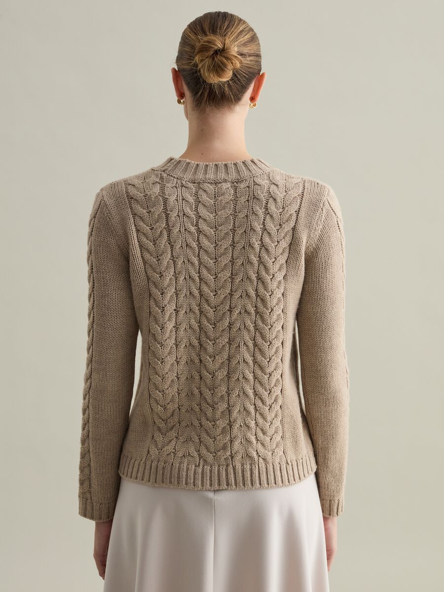 Contemporary cable-knit pullover_2