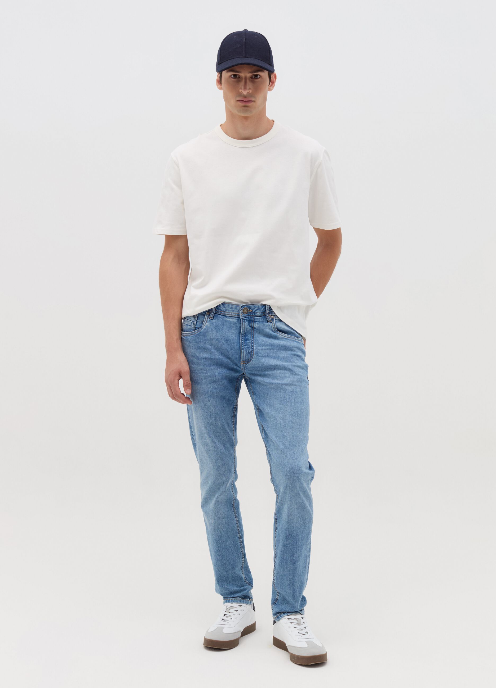 Skinny-fit jeans with fading