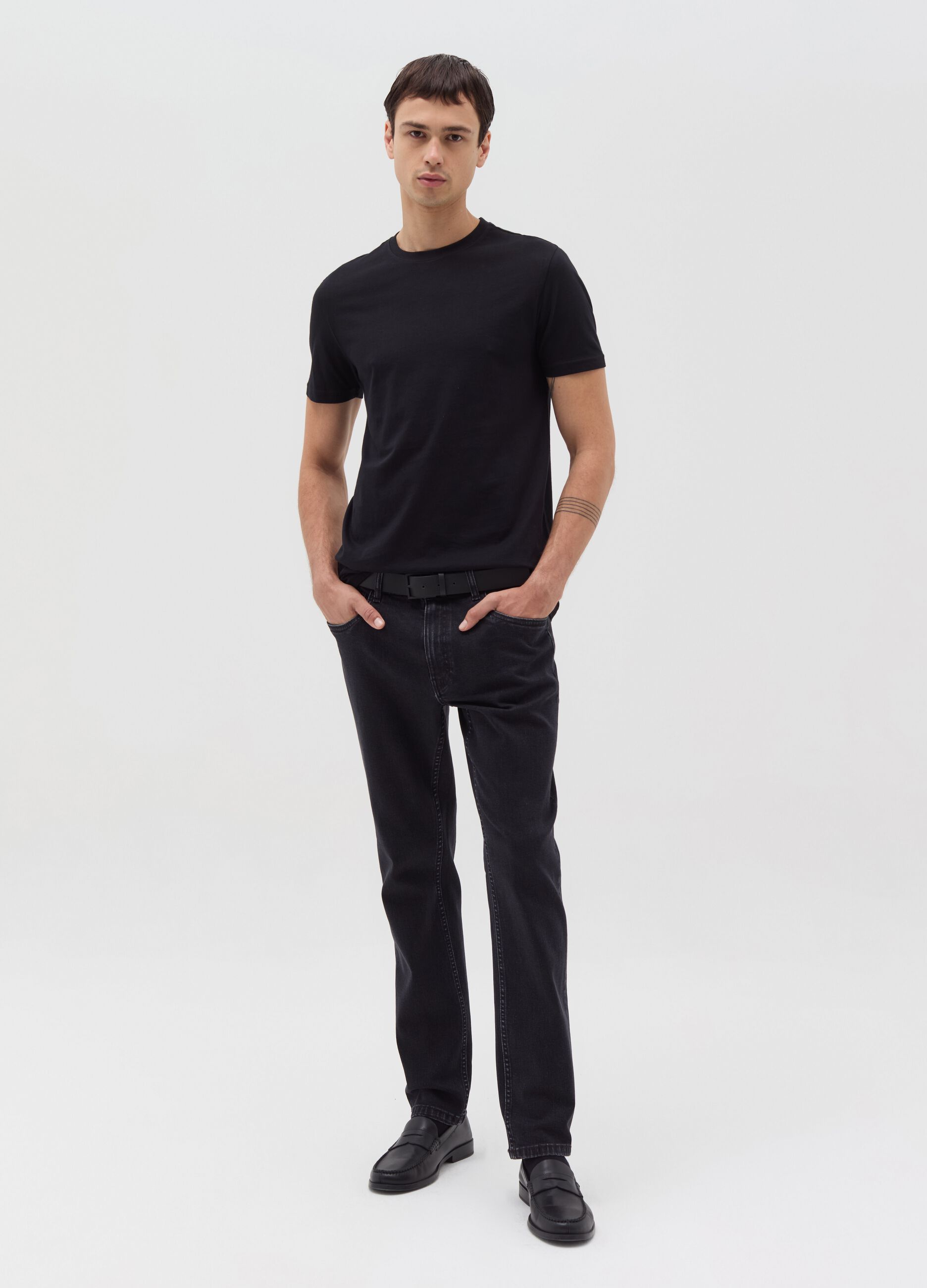 Slim-fit jeans with five pockets