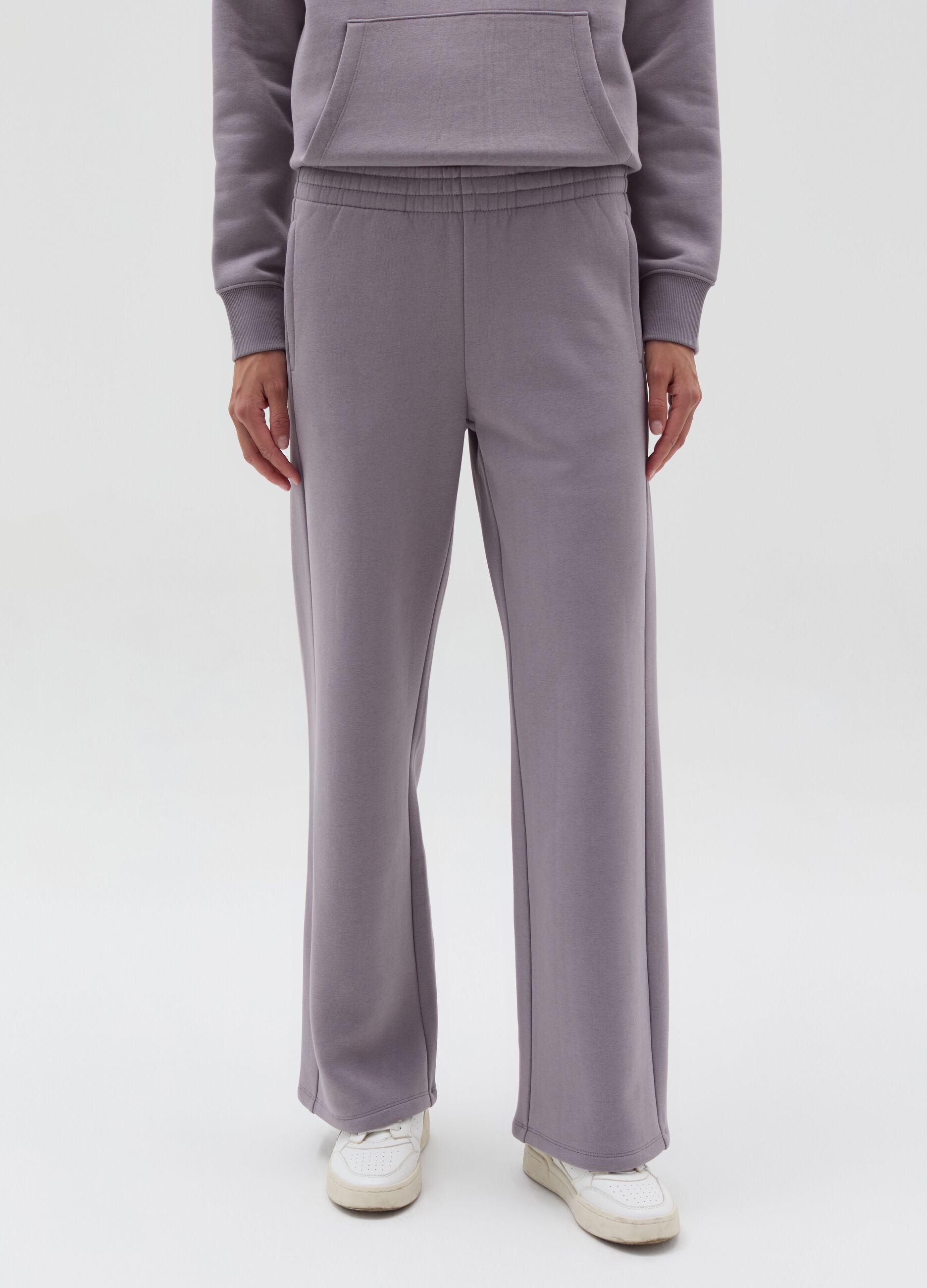 Essential relaxed-fit joggers in fleece