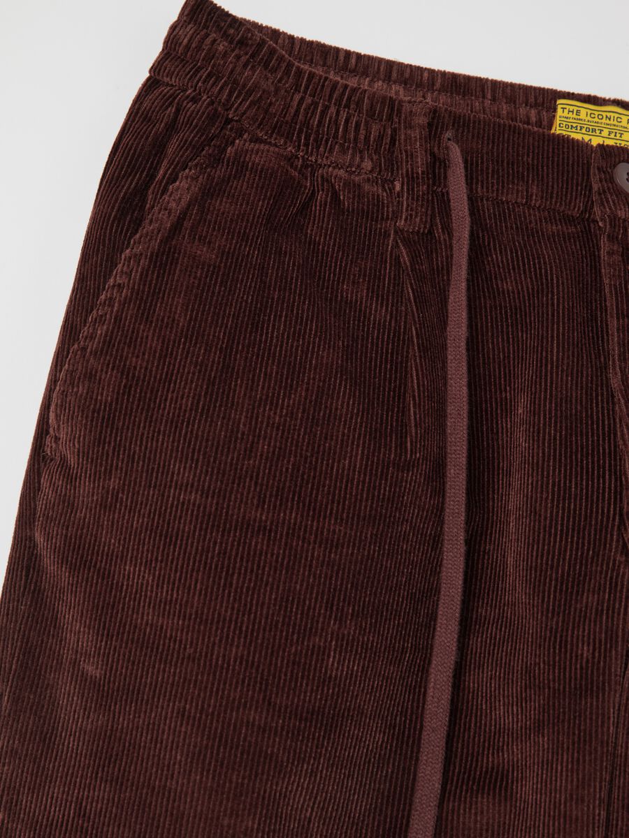 Chino jogger trousers in corduroy_5