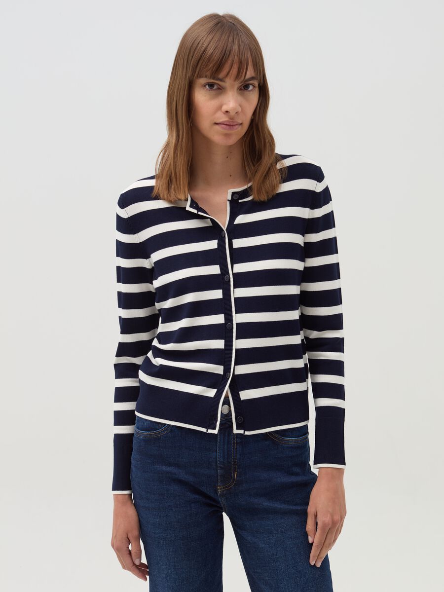 Striped cardigan with round neck_1