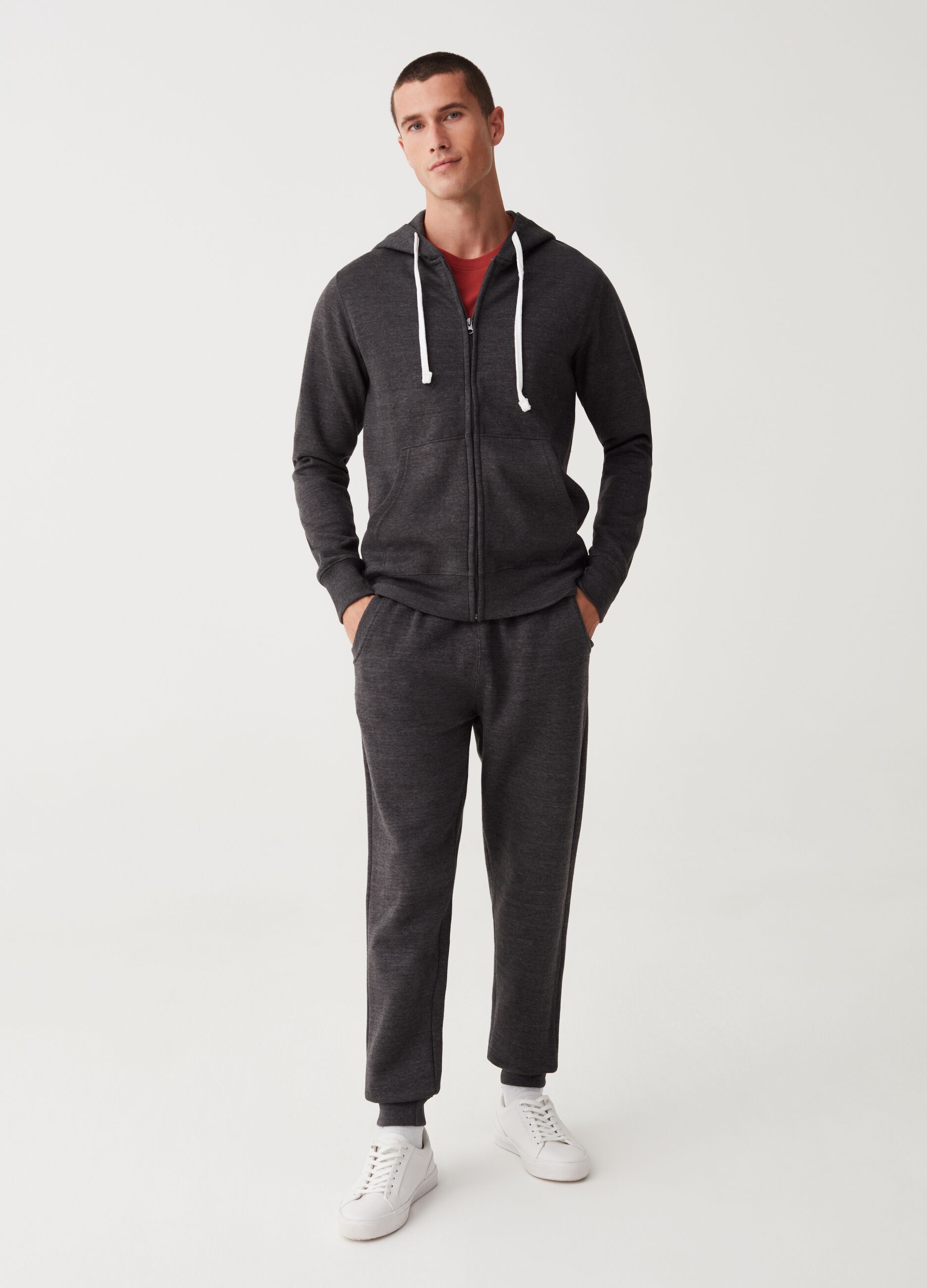 Fleece joggers with drawstring