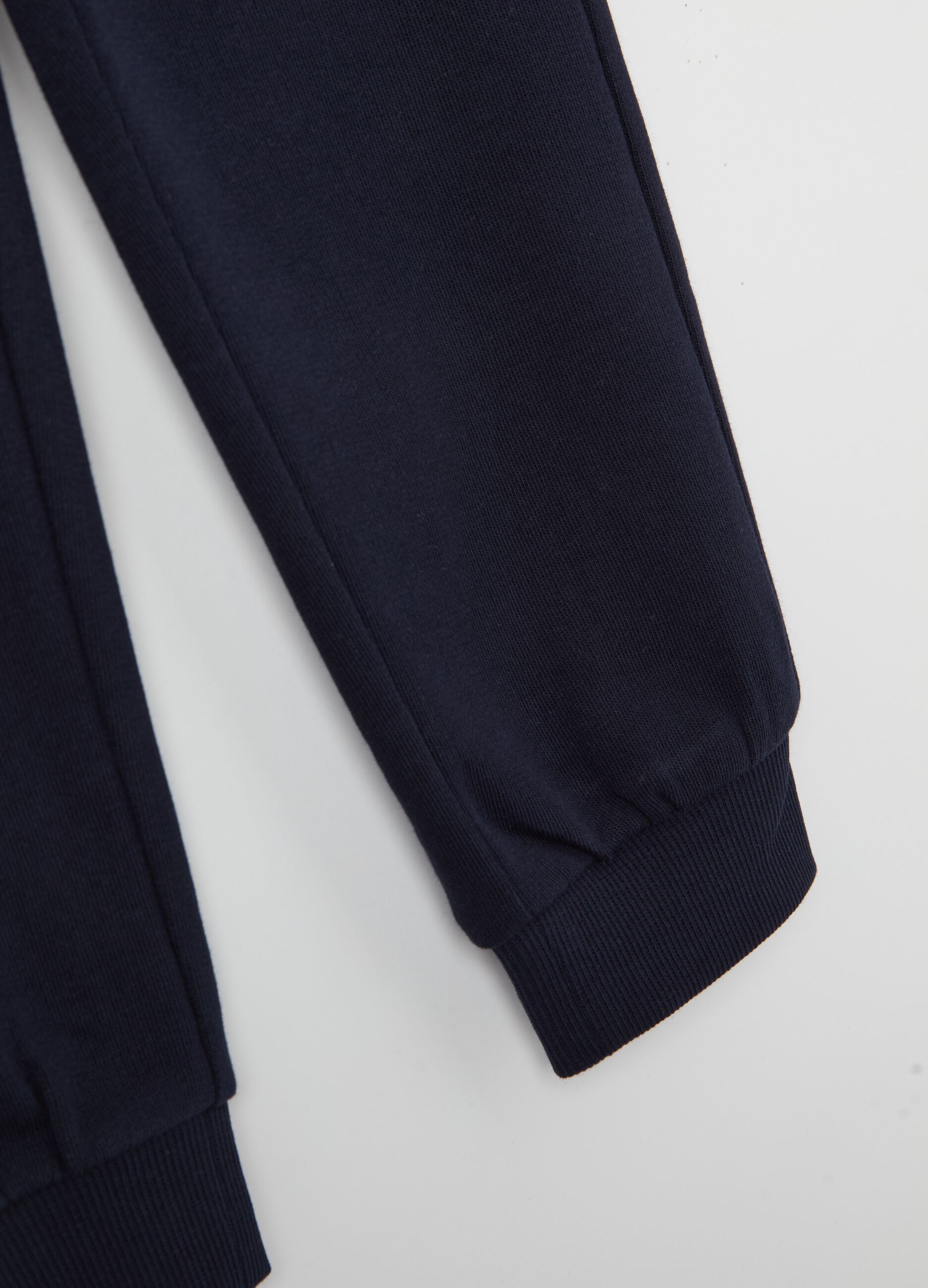 Fleece joggers with pockets and drawstring