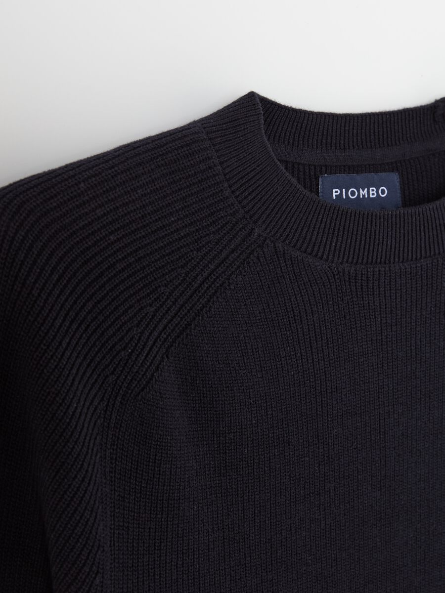 Contemporary pullover with ribbing_5