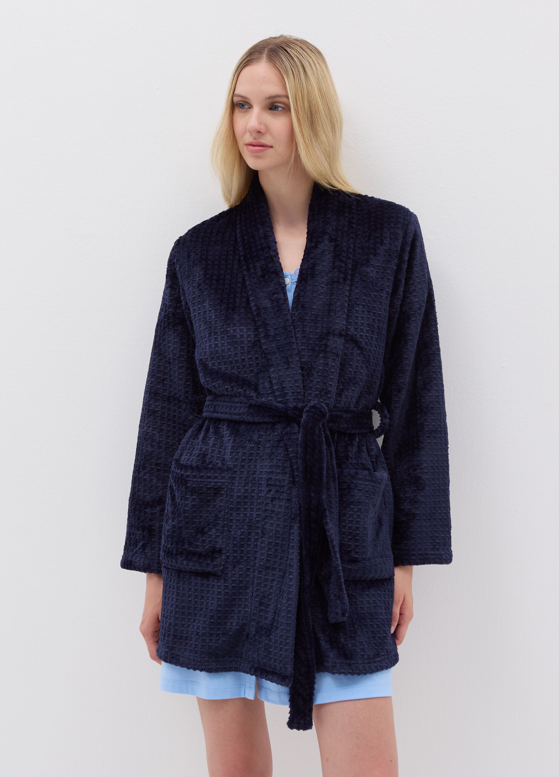 Short dressing gown in waffle weave