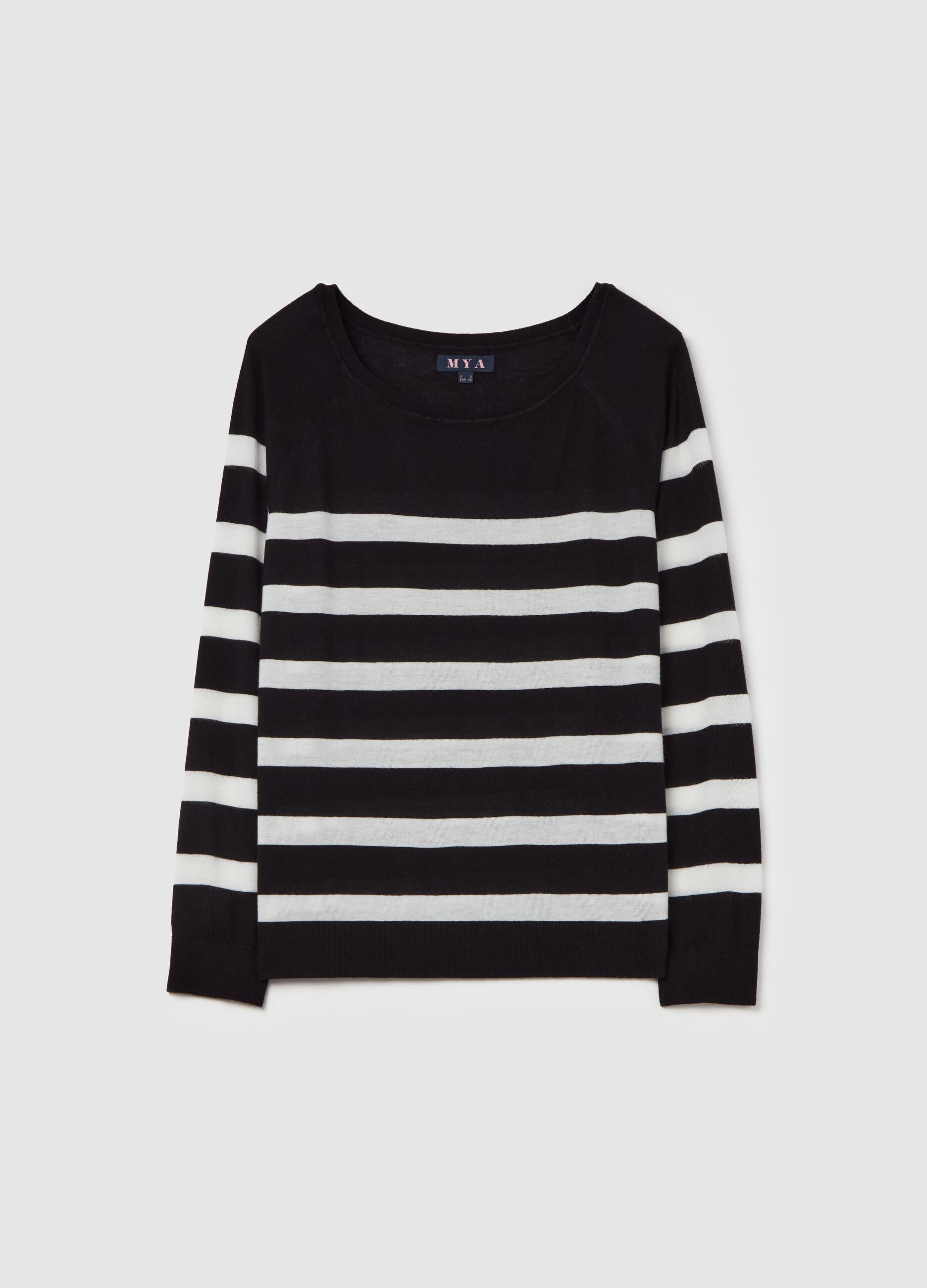 Curvy striped top with raglan sleeves