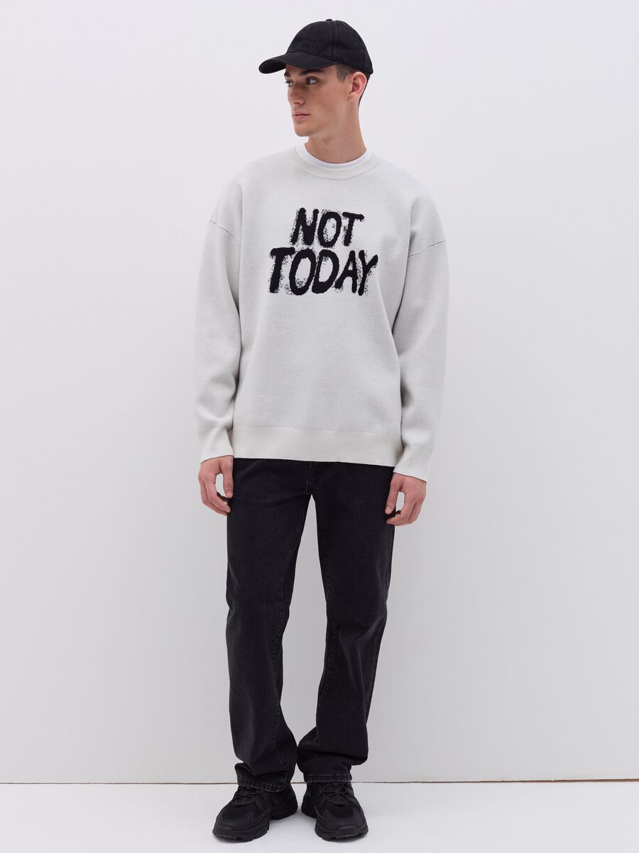 Pullover with jacquard lettering_0