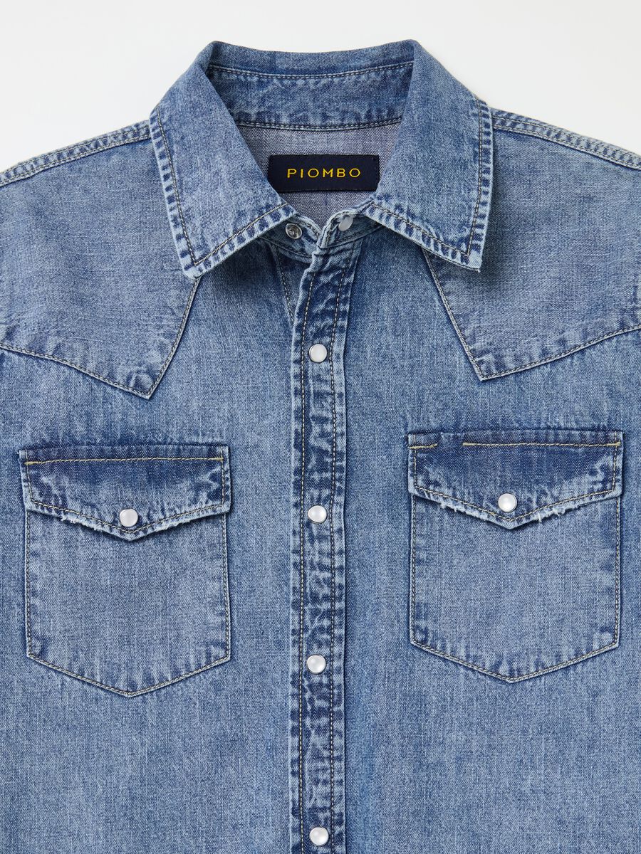 Western shirt in denim with pearl buttons_5