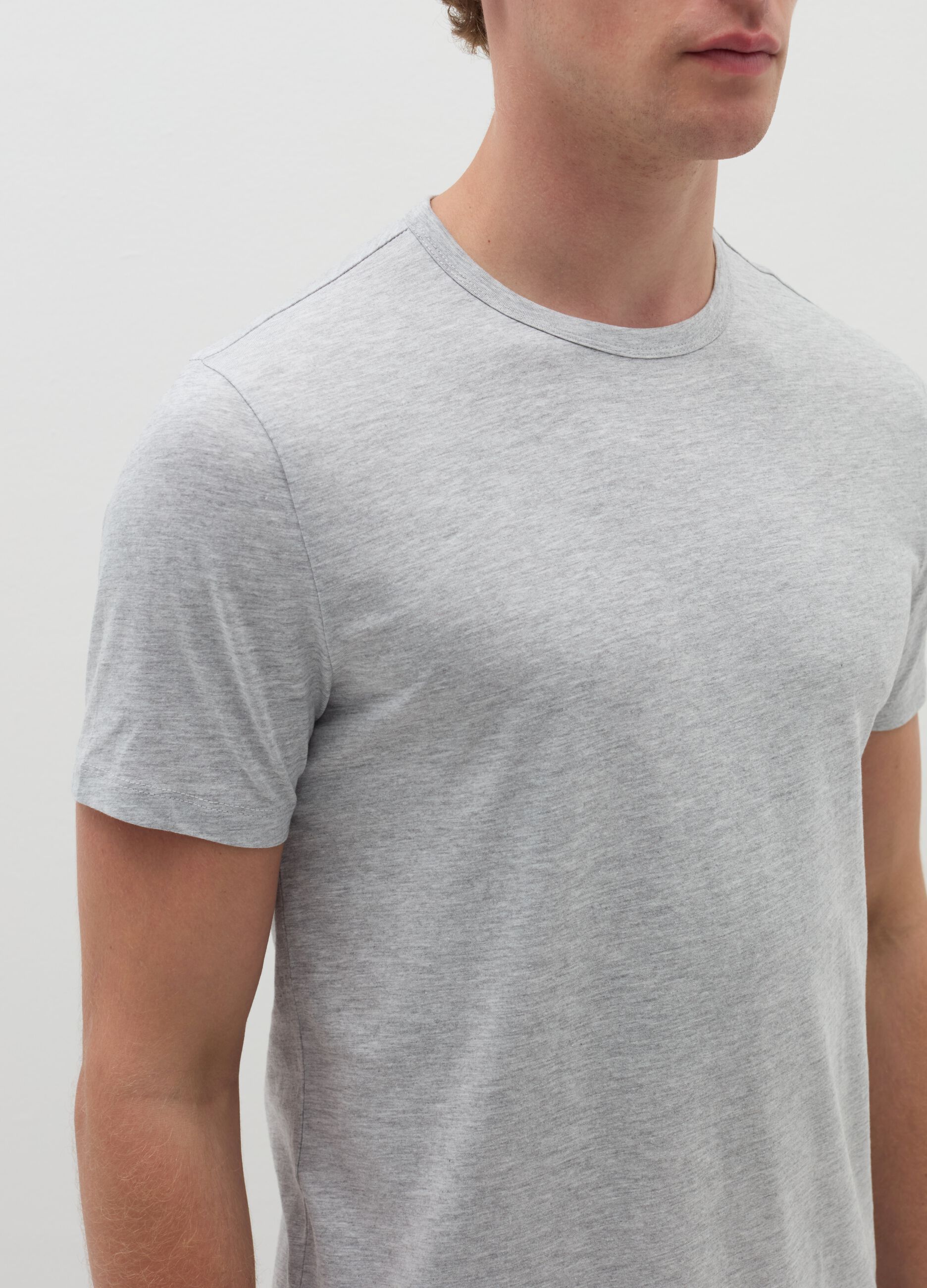 Two-pack undershirts with round neck in jersey