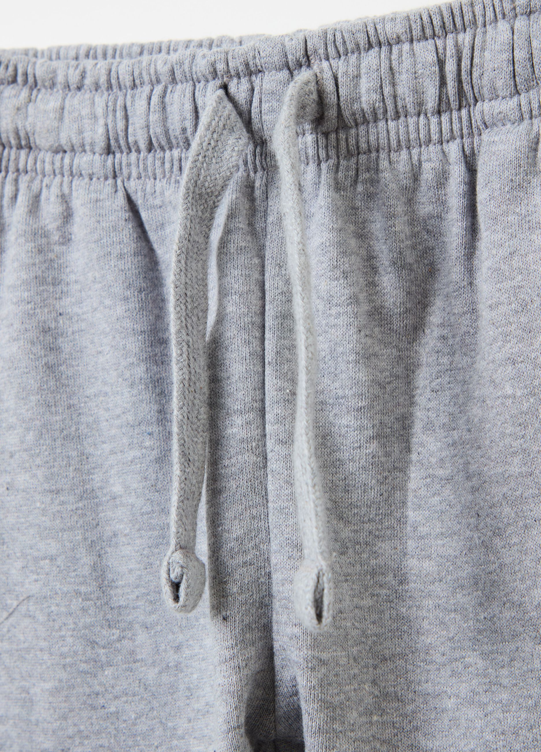 Fleece joggers with drawstring