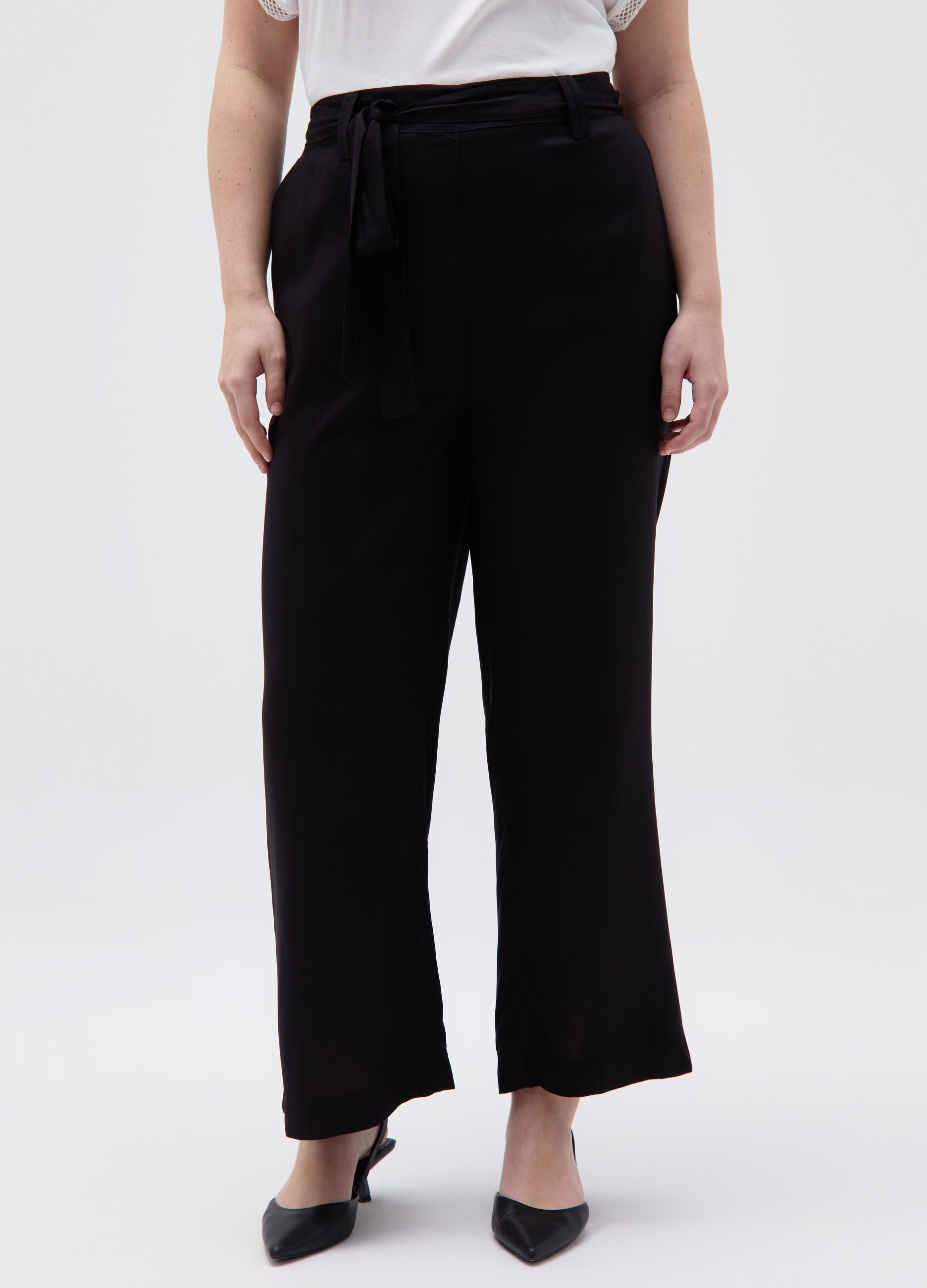 Curvy wide-leg trousers with belt