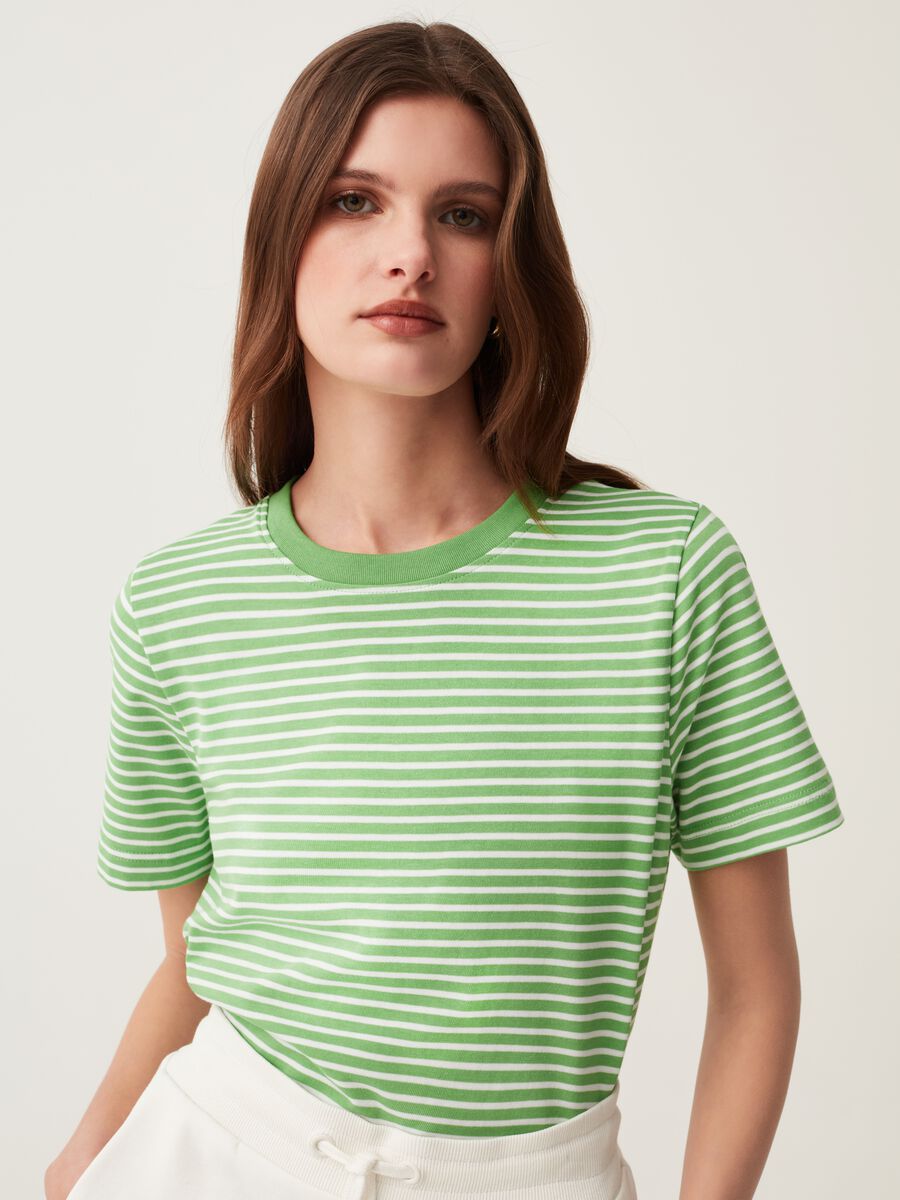 Fitness T-shirt with round neck in striped cotton_0