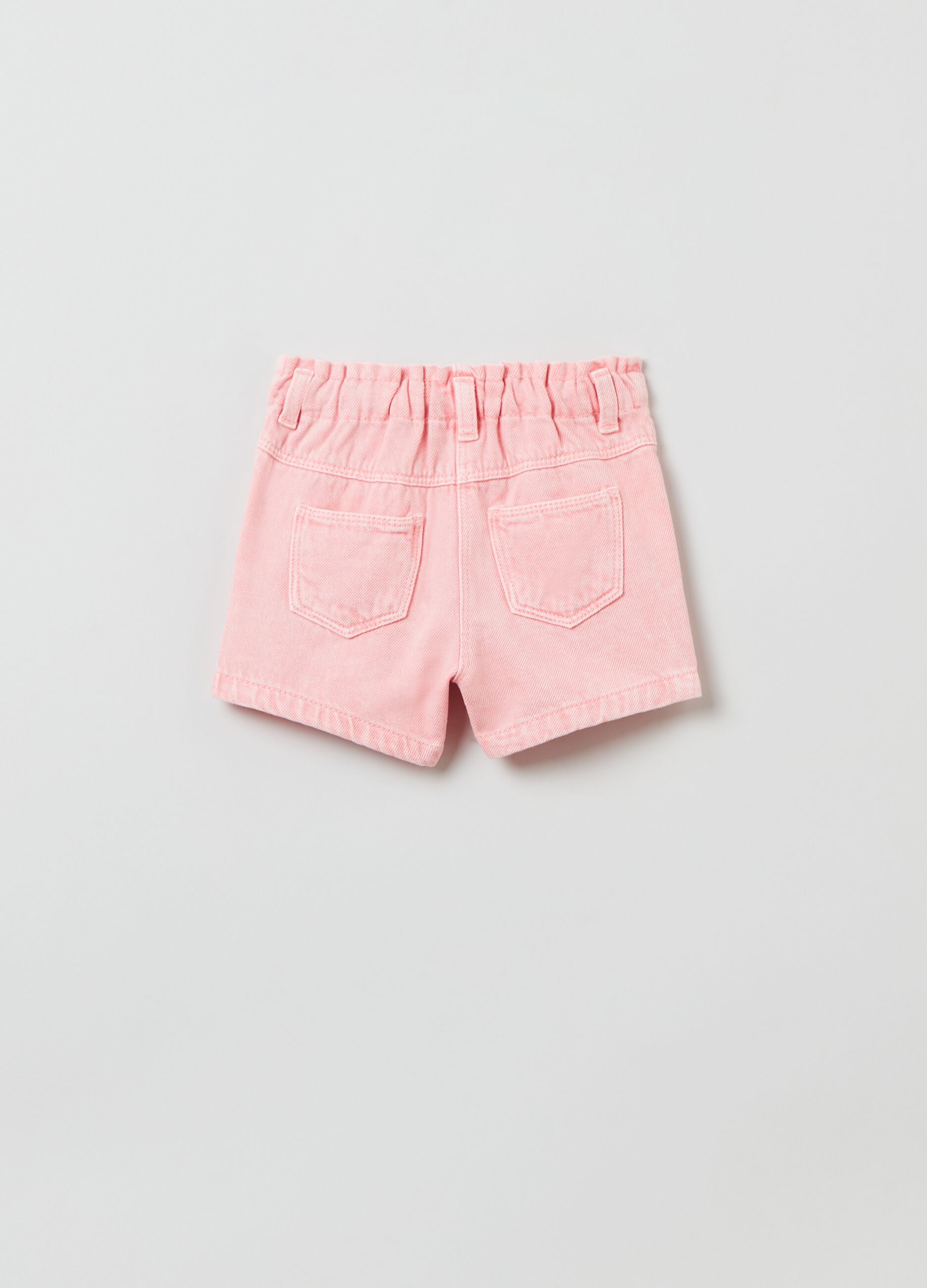 Garment-dyed twill shorts with pockets