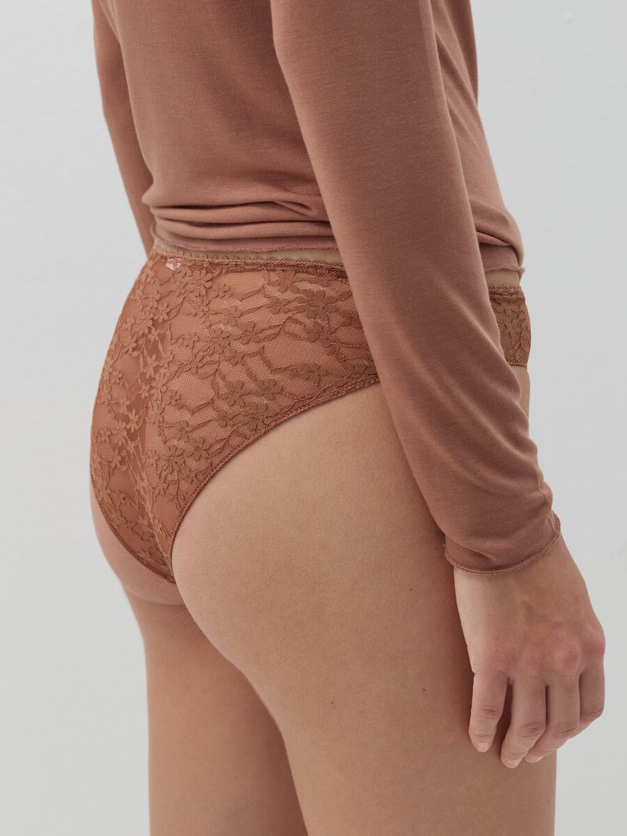 Lace briefs with trim_3