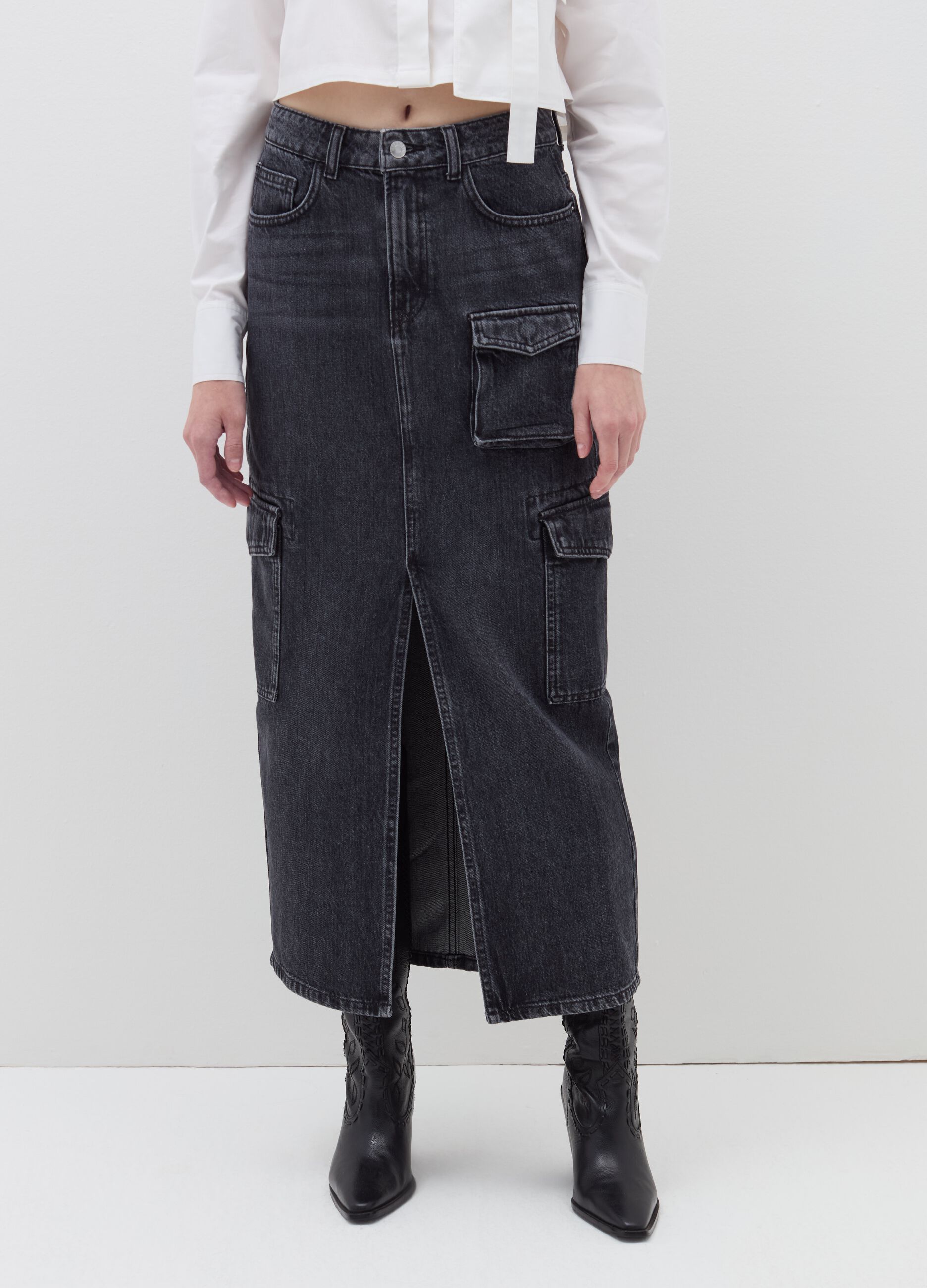 Long cargo skirt in denim