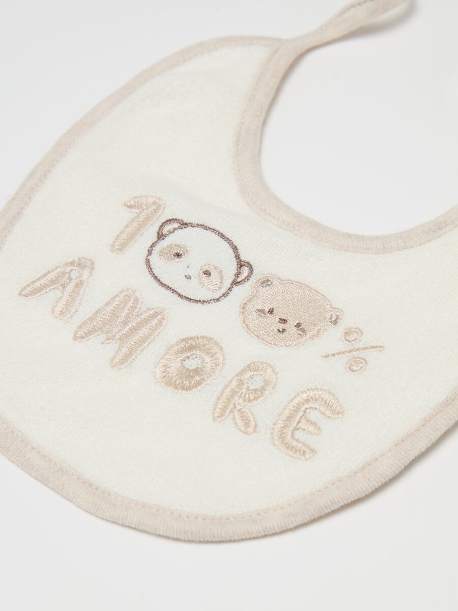 Two-pack bibs in organic cotton with embroidery_1