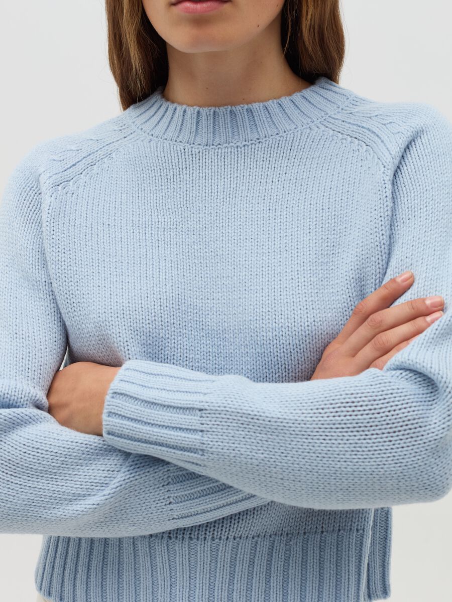 Pullover with raglan sleeves_3