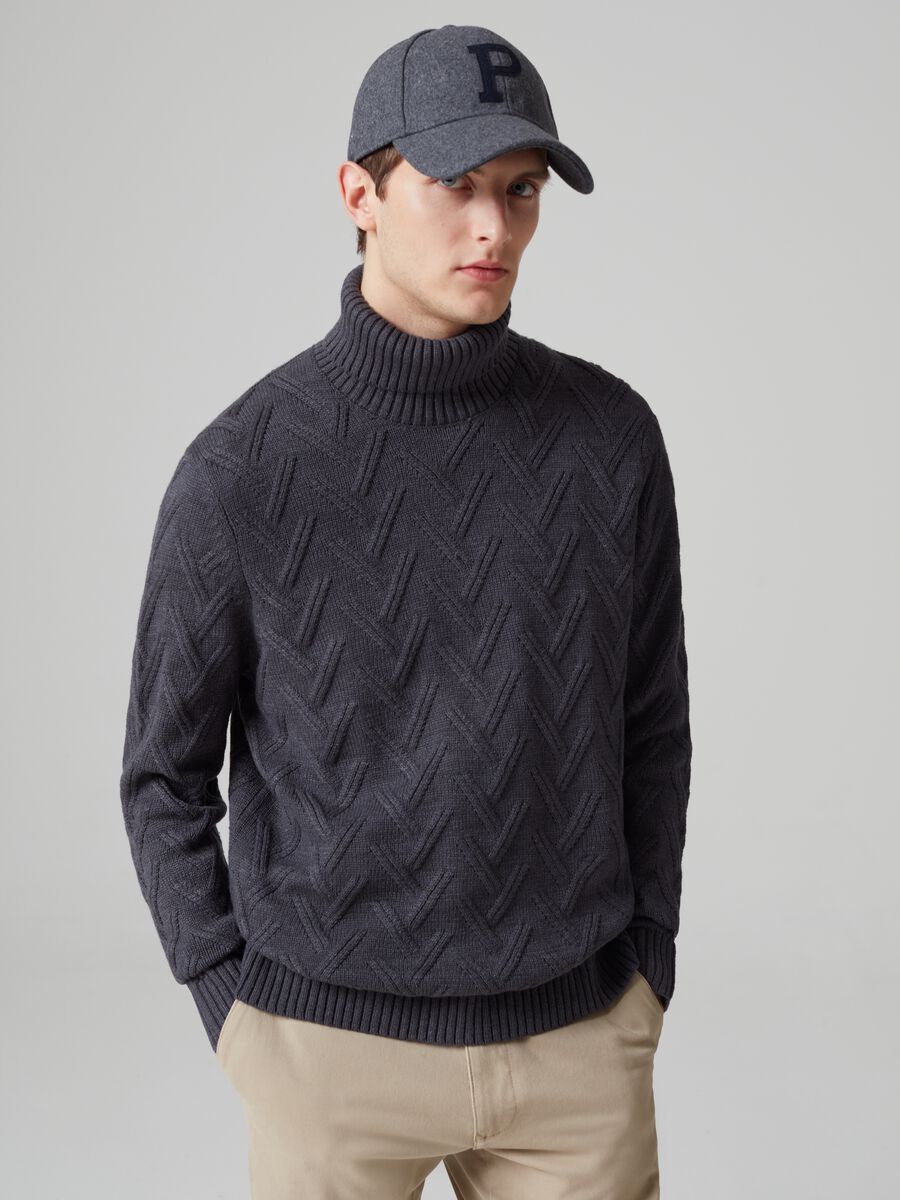 Turtle-neck herringbone pullover_0