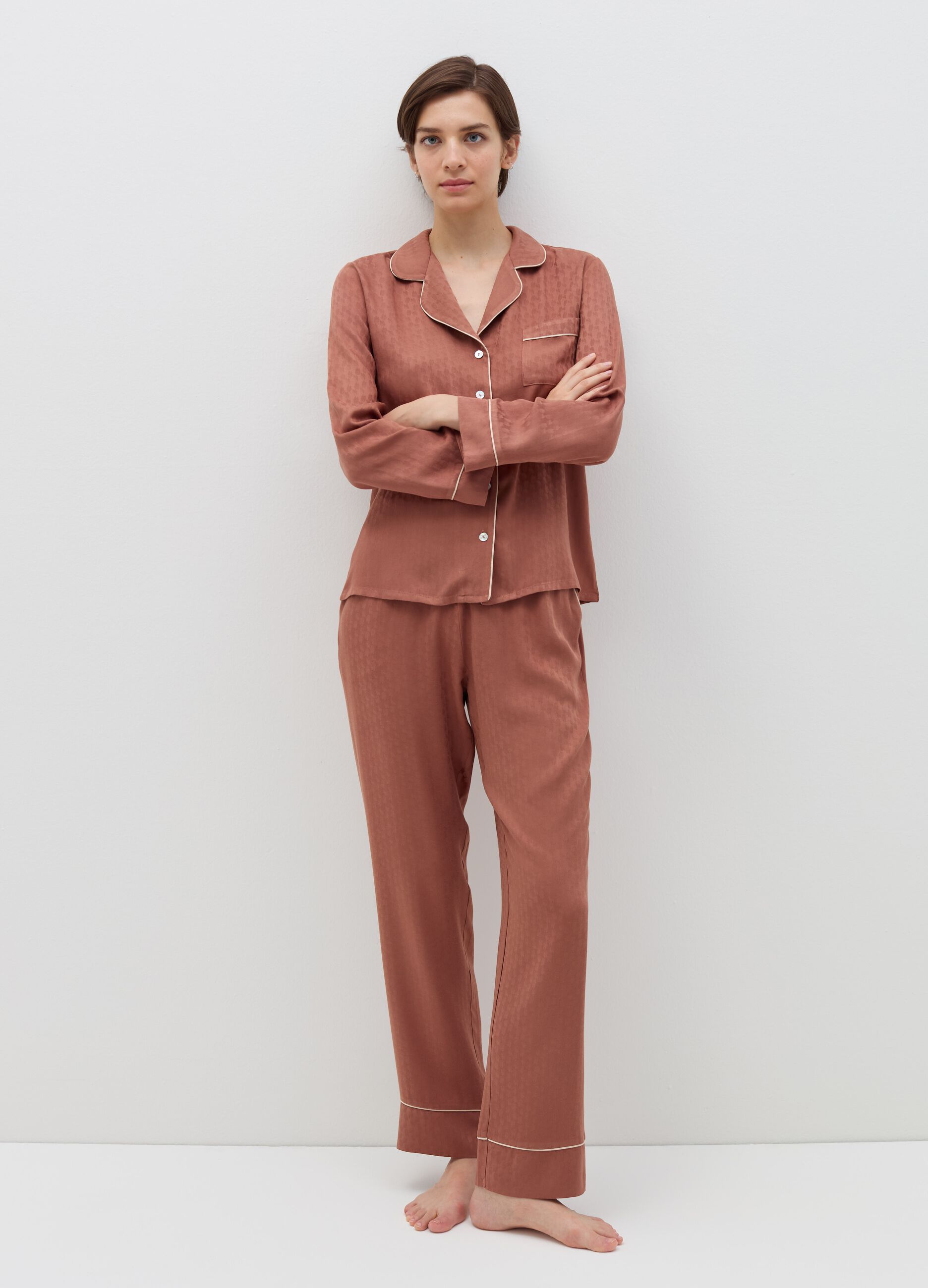 Pyjama trousers with contrasting piping