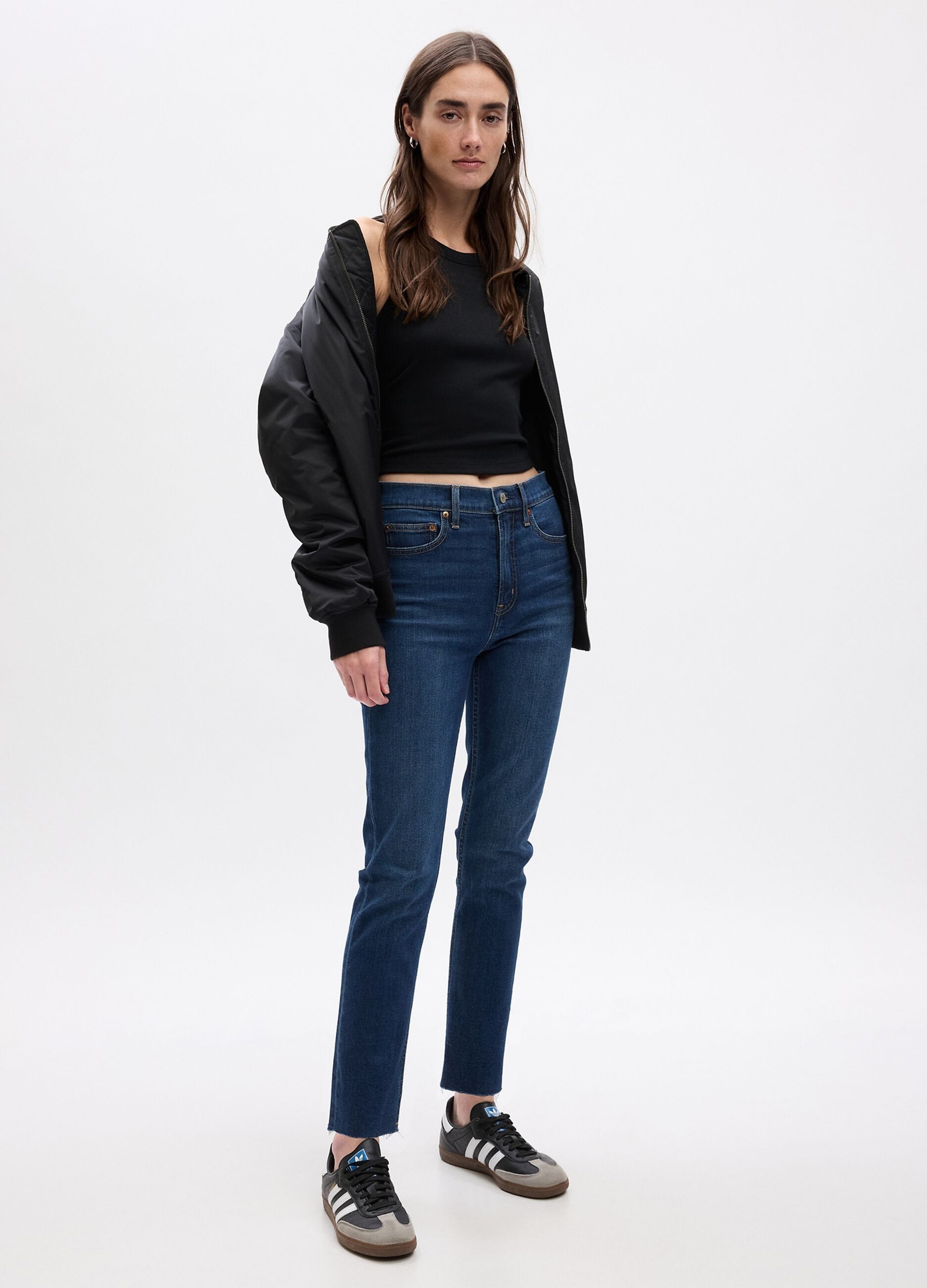 Slim-fit high-waist jeans with raw edging