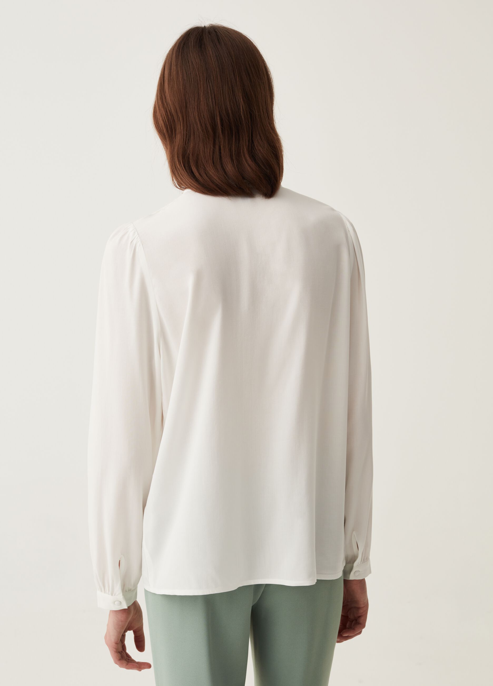 Long-sleeved blouse in viscose