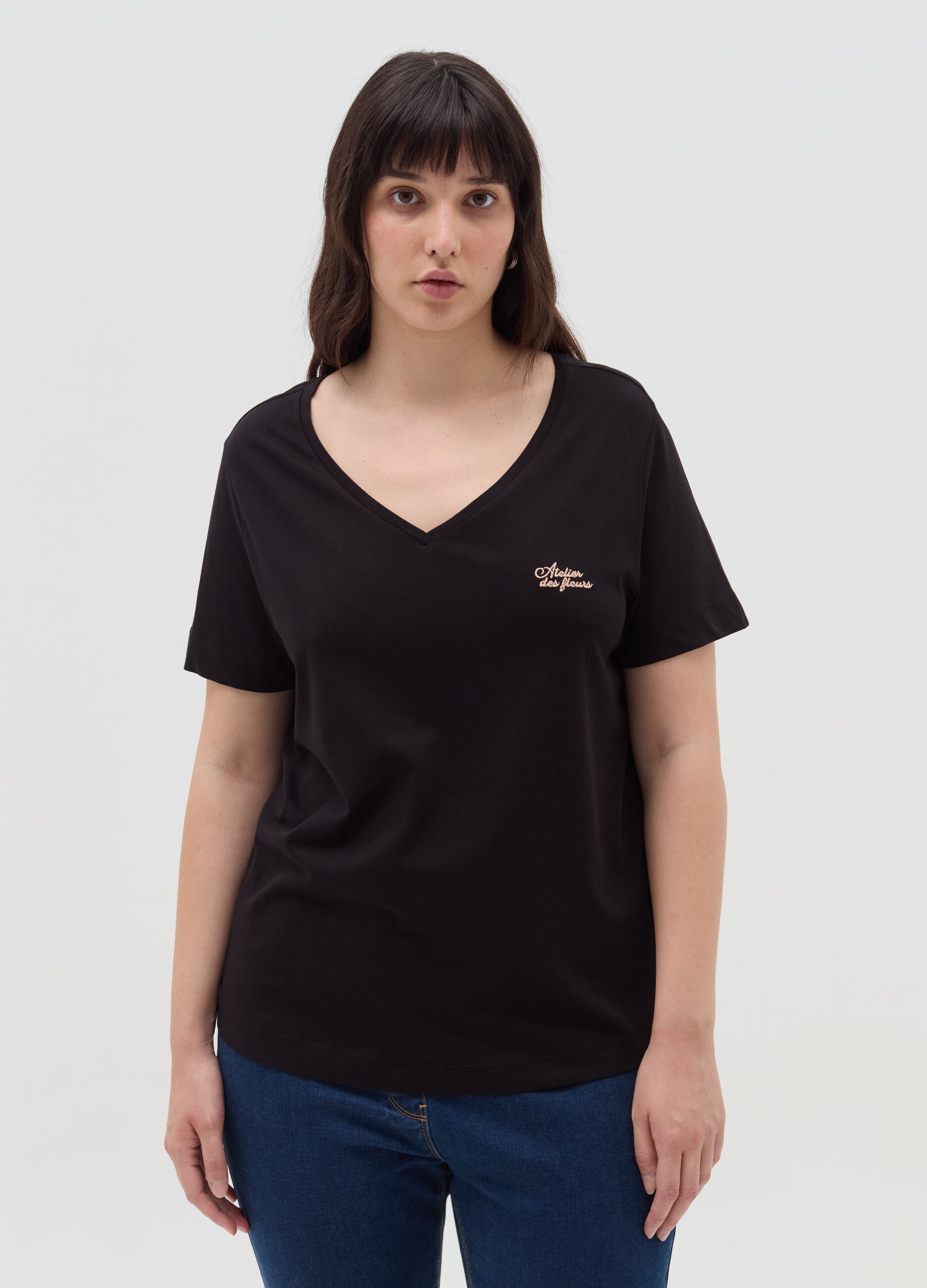 Curvy T-shirt with lurex embroidery