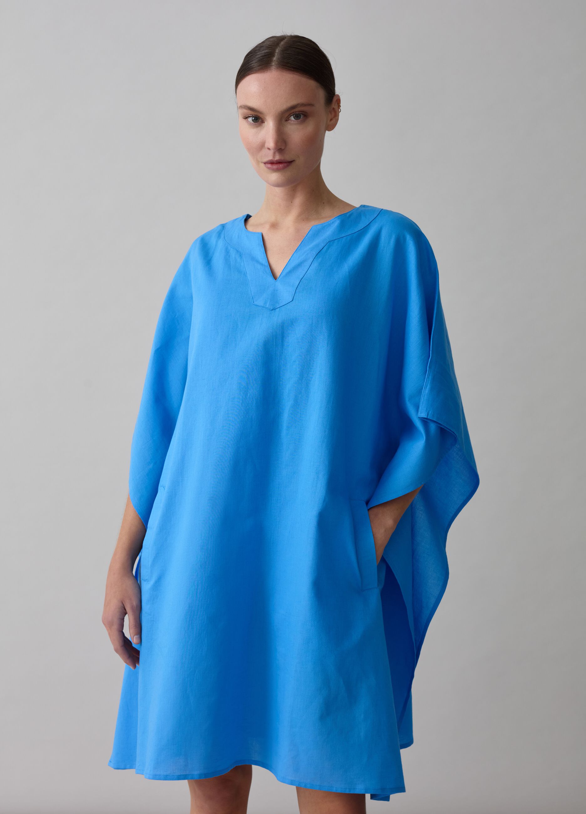 Beach cover-up poncho with pockets