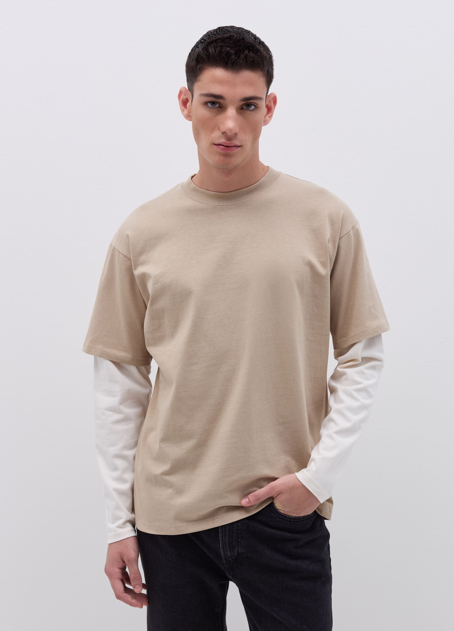 Double-sided T-shirt with striped sleeves