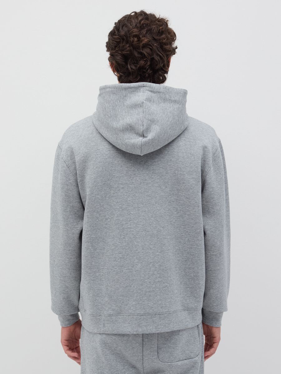 Full-zip fleece sweatshirt with hood and drawstring_3