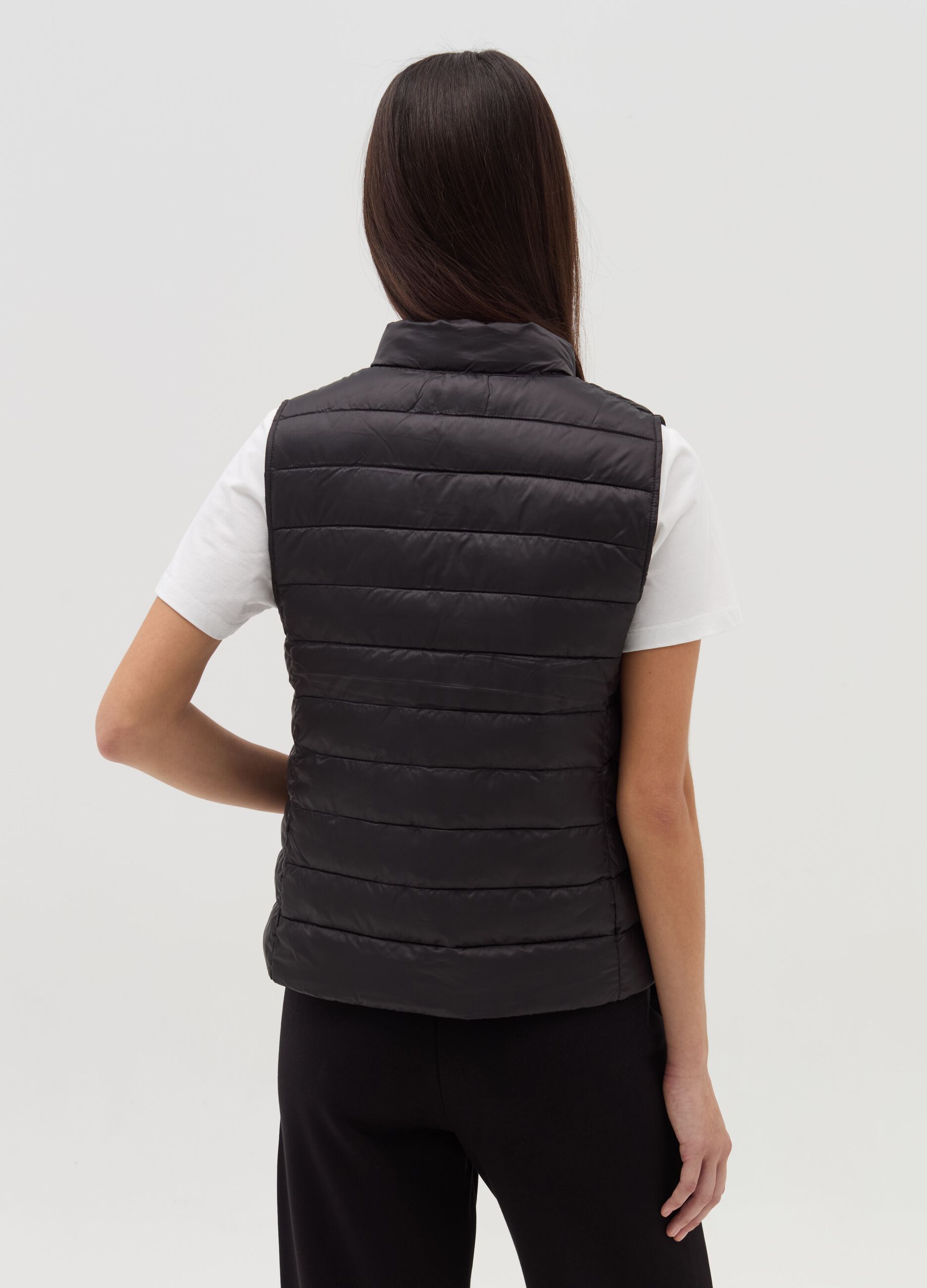 Ultralight gilet with high neck