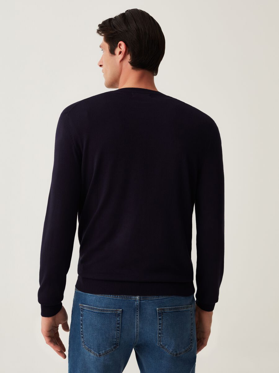 Round neck pullover_2