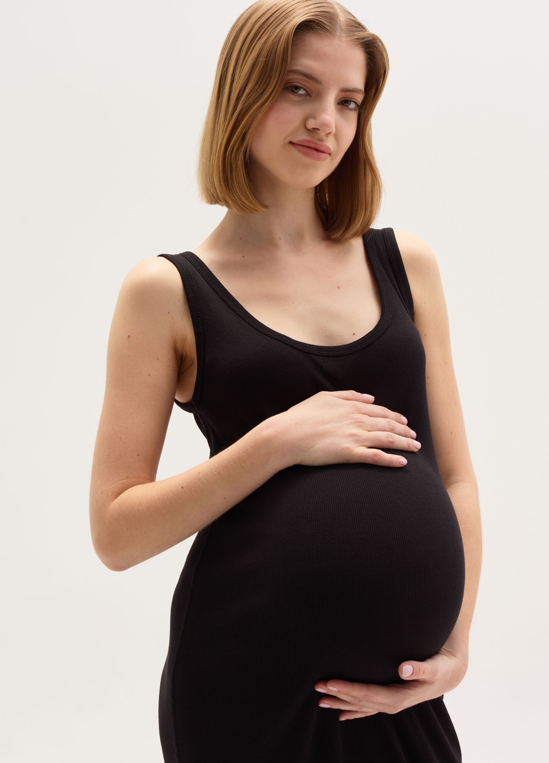 Long ribbed maternity dress