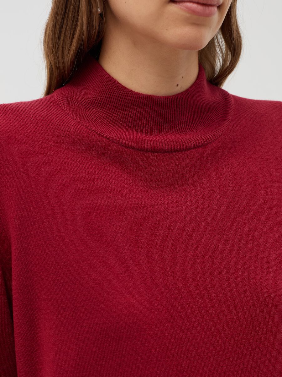 Long-sleeved top with mock neck_3