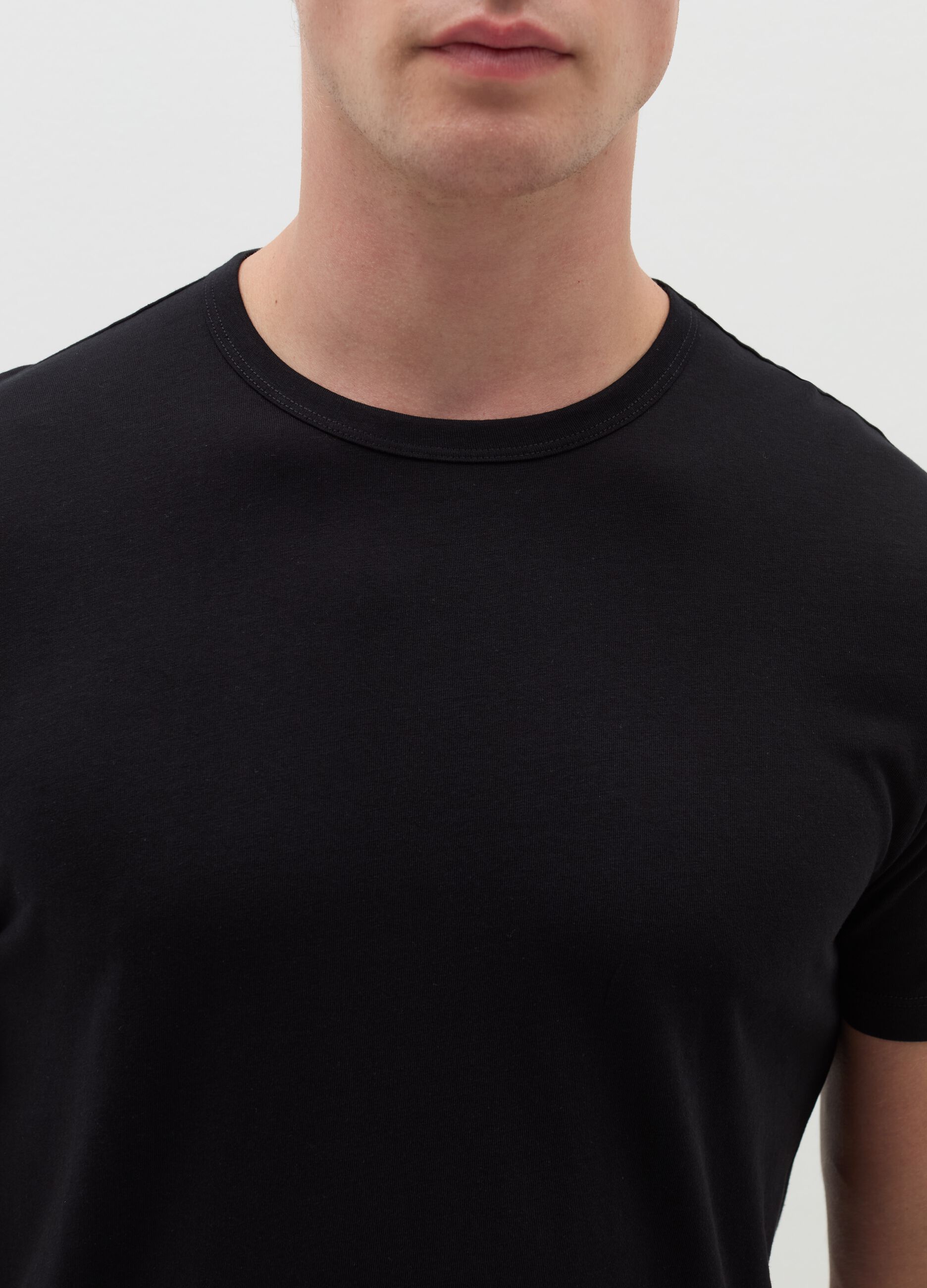 Two-pack undershirts with round neck in jersey