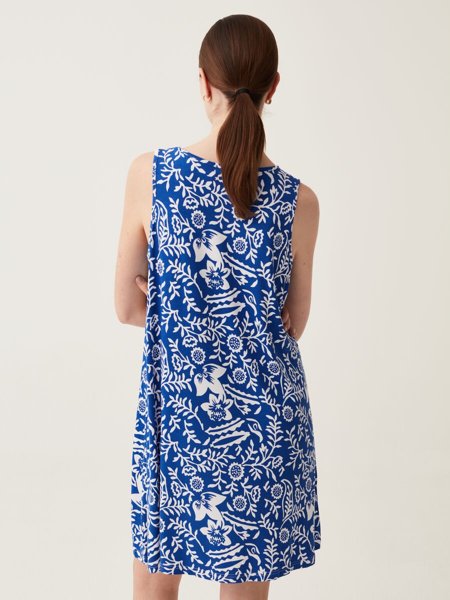 Short sleeveless dress with all-over print_2