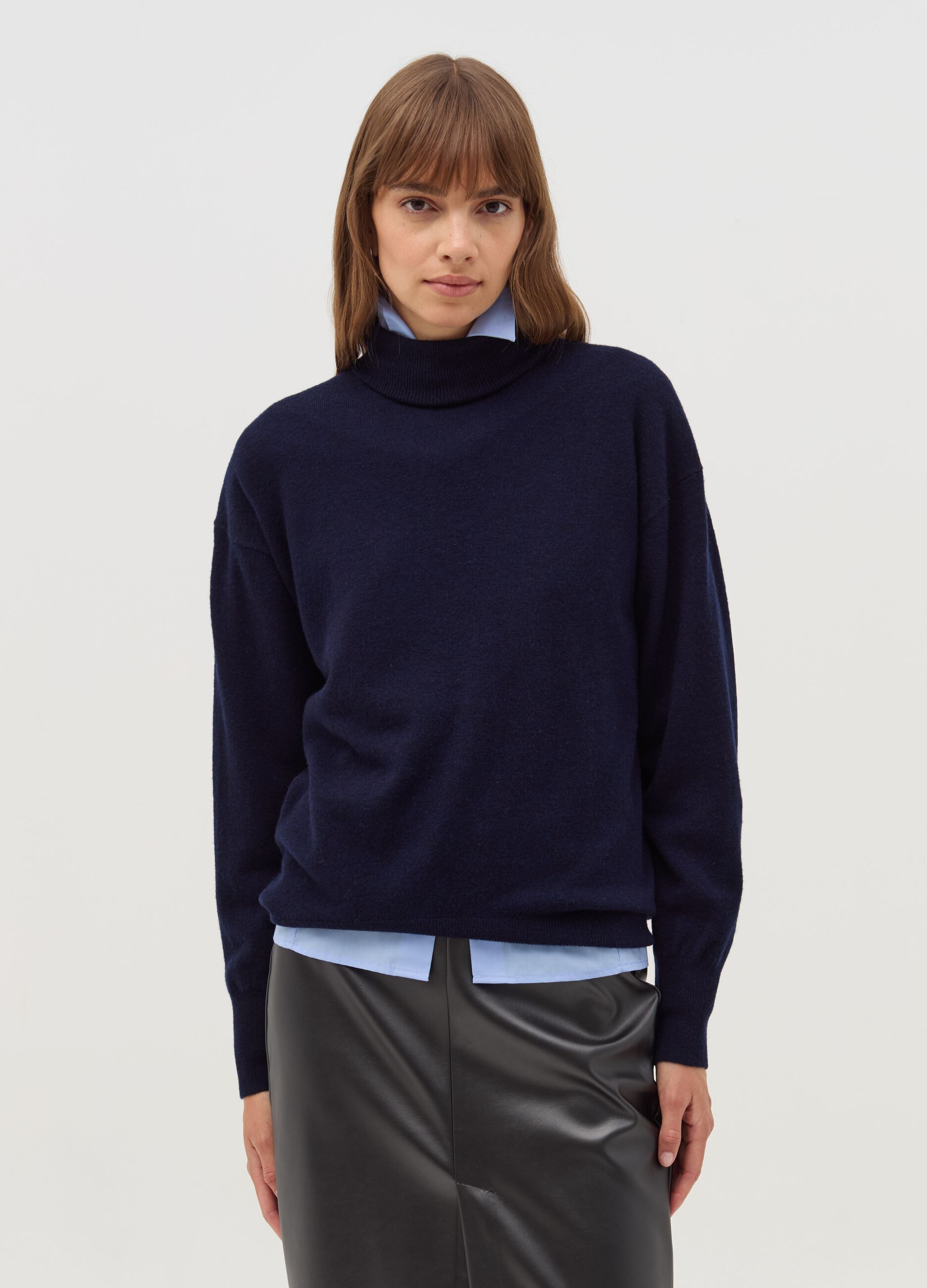 Solid colour wool turtleneck jumper