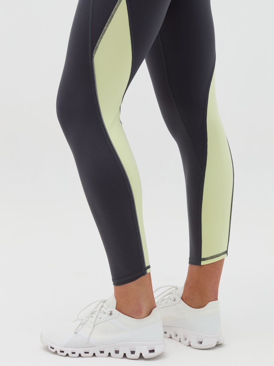 Leggings with contrasting details_4