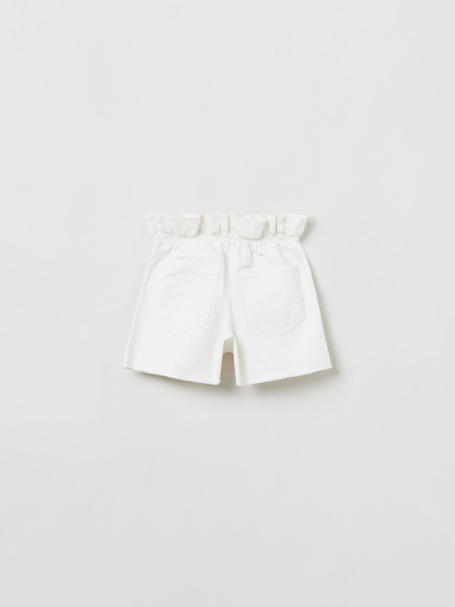 Paper bag shorts with raw edging_1