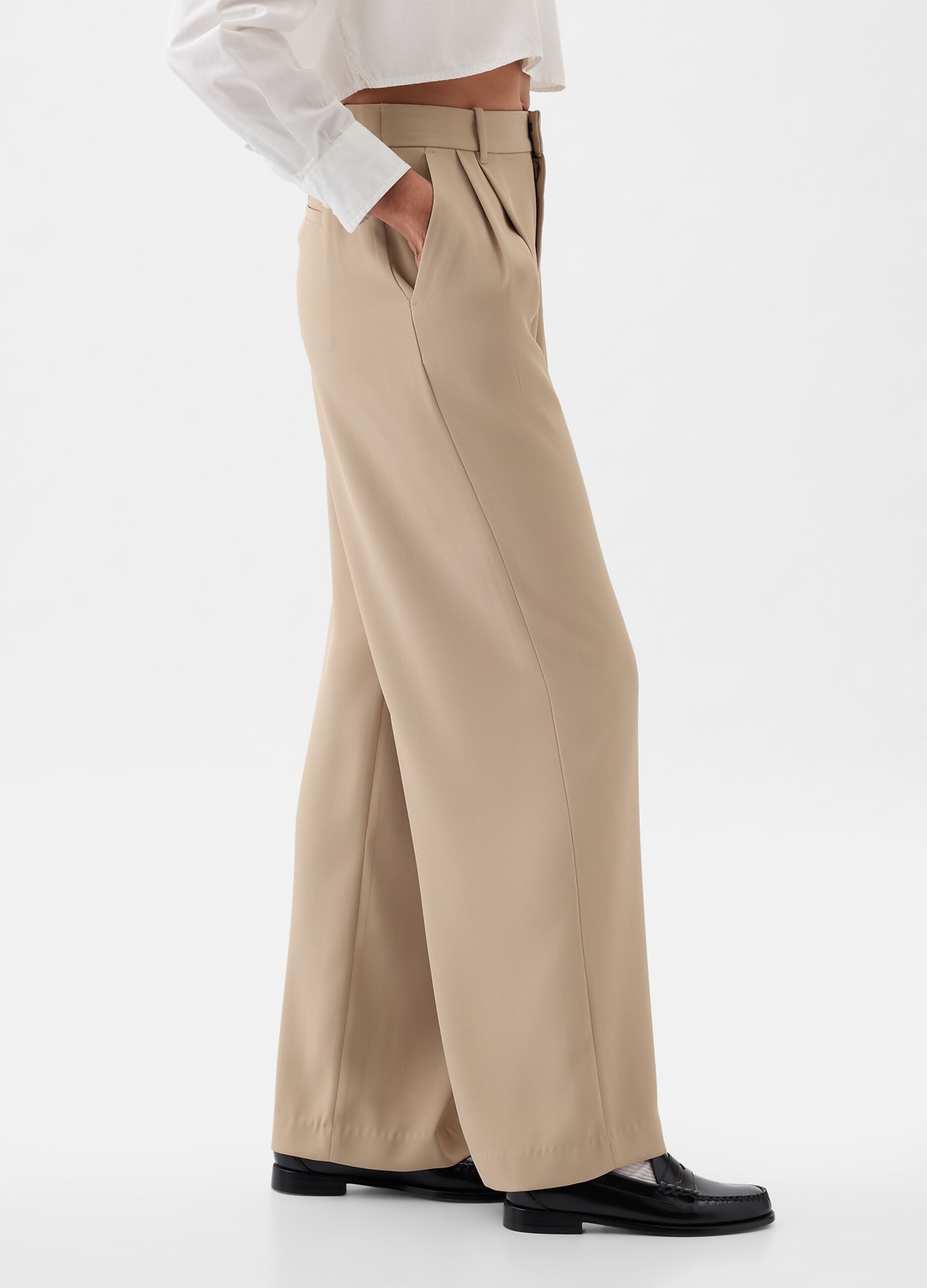 Wide-leg trousers with high waist and darts