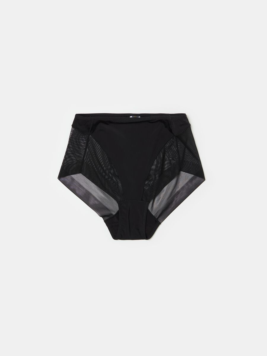 Invisible high-rise French knickers_4