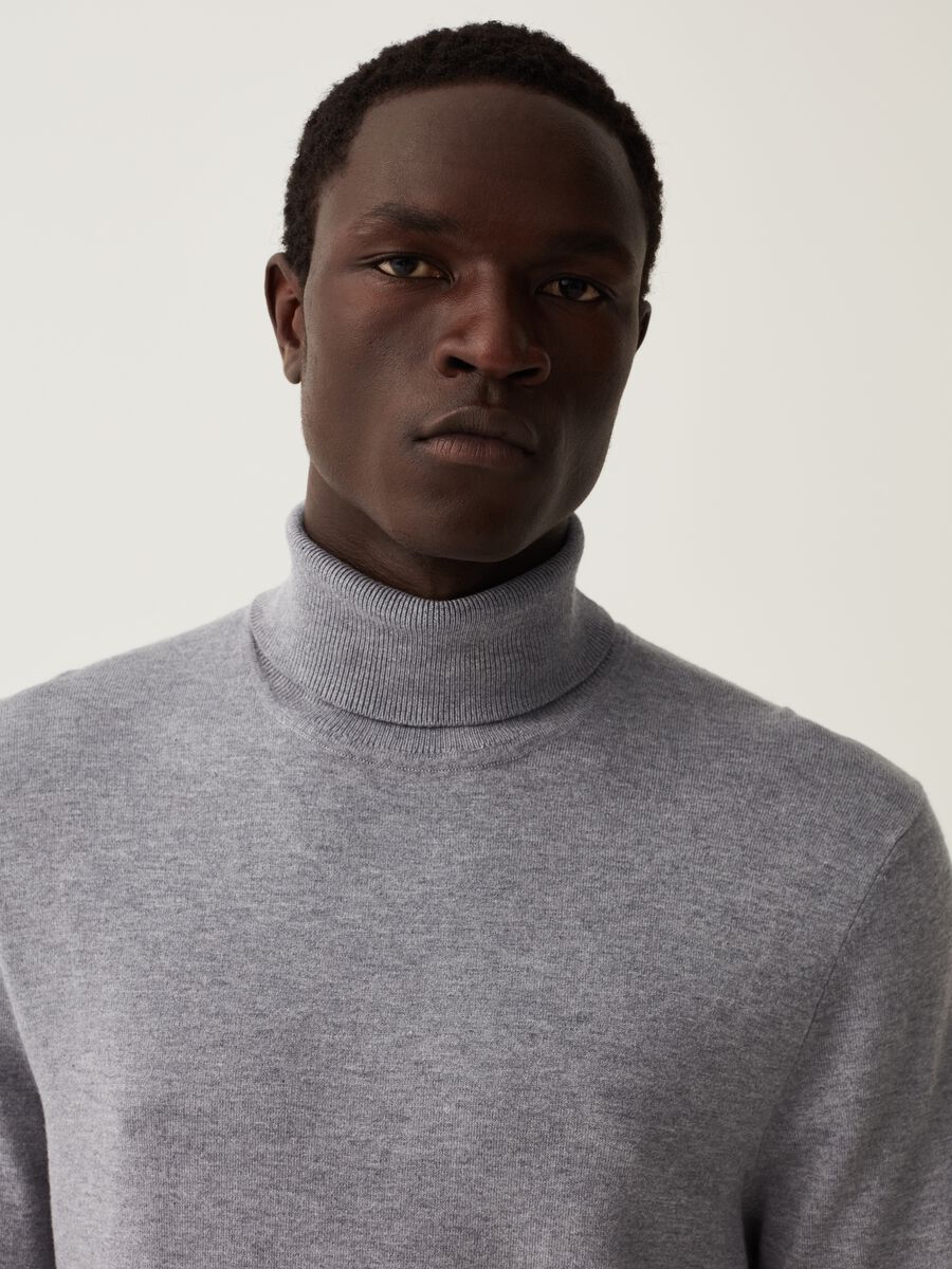 Pullover with high neck_1