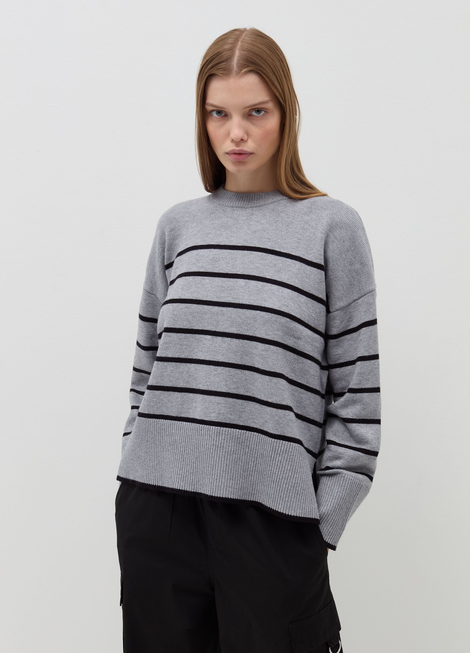 Striped pullover with slits