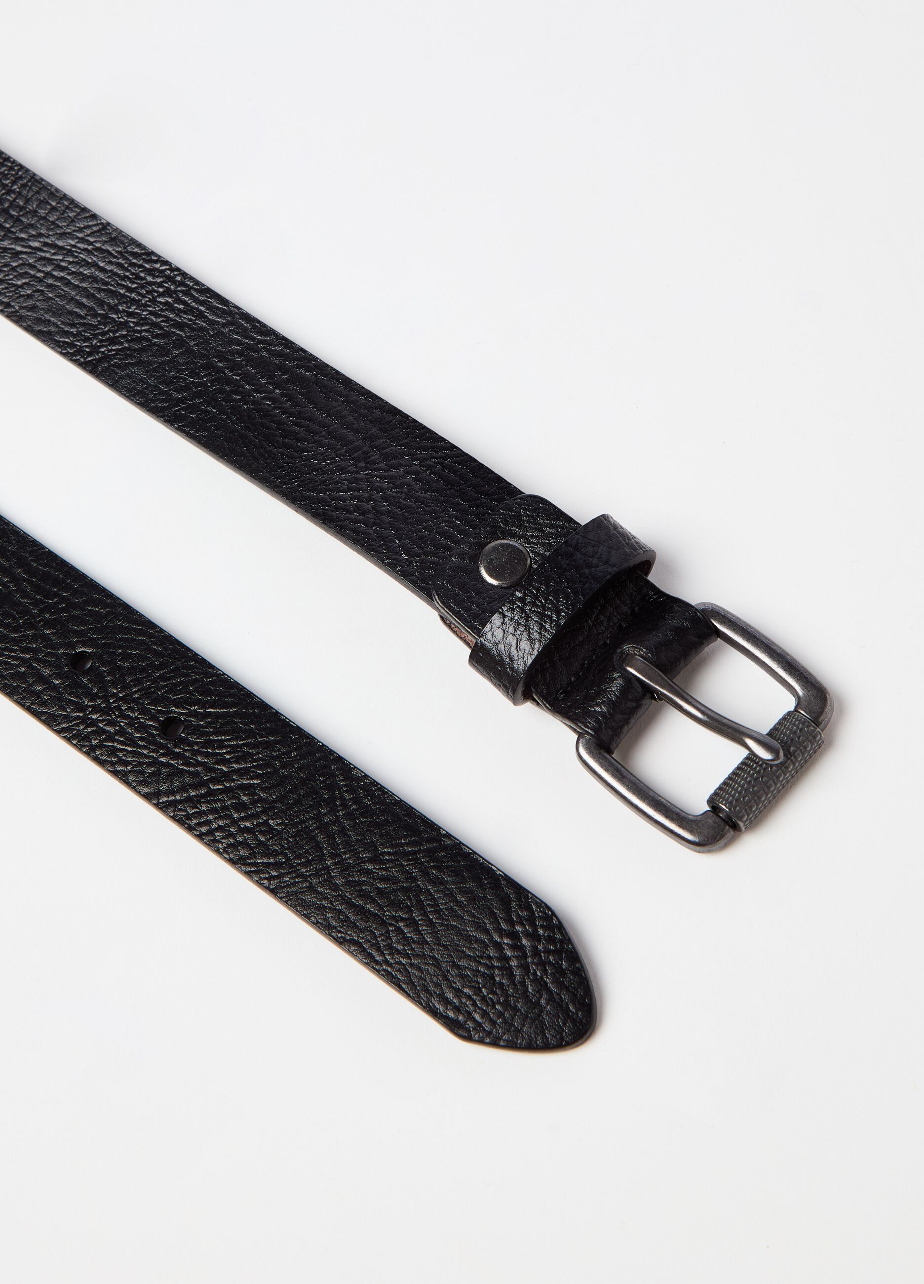 Leather belt with roller rod