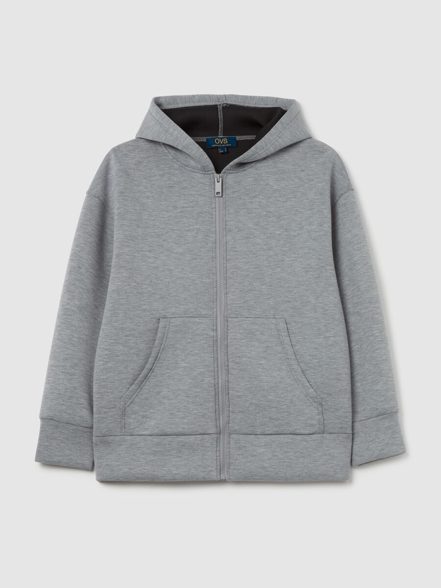 Essential sweatshirt with hood and zip_4