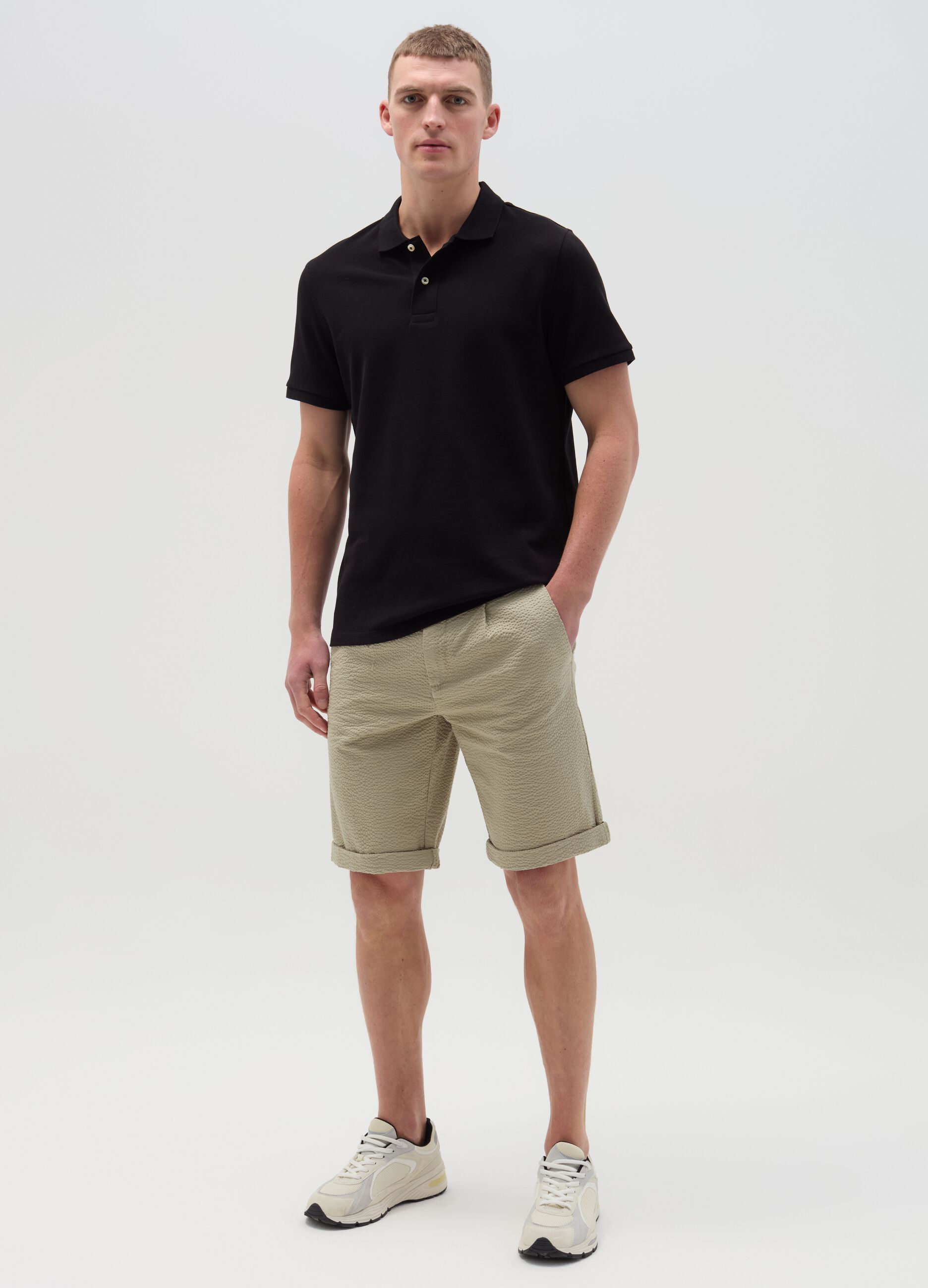 Chino Bermuda shorts with darts in seersucker