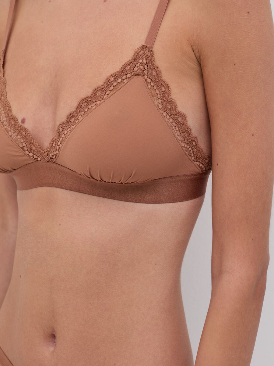 Alex Triangle bra in microfibre crêpe with lace_4