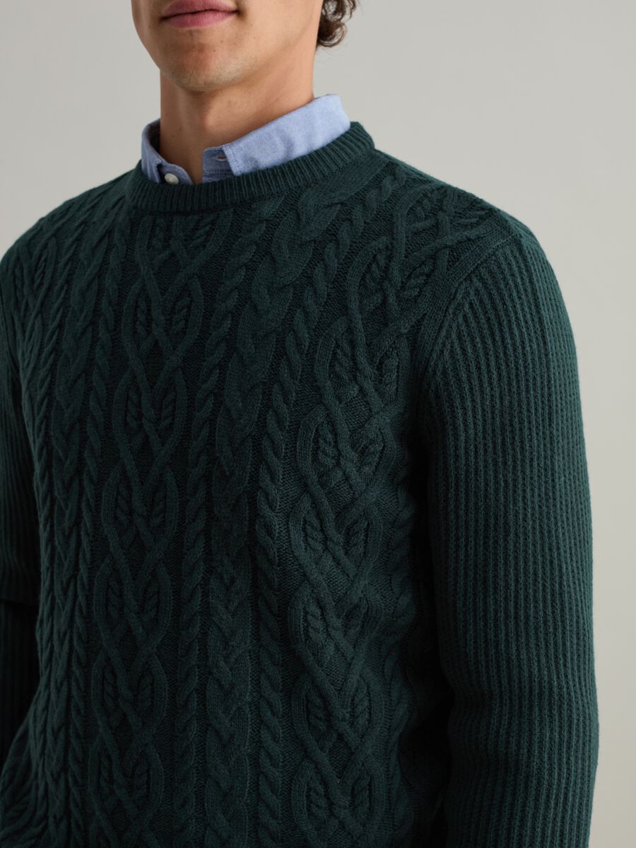 Pullover with cable-knit design_2